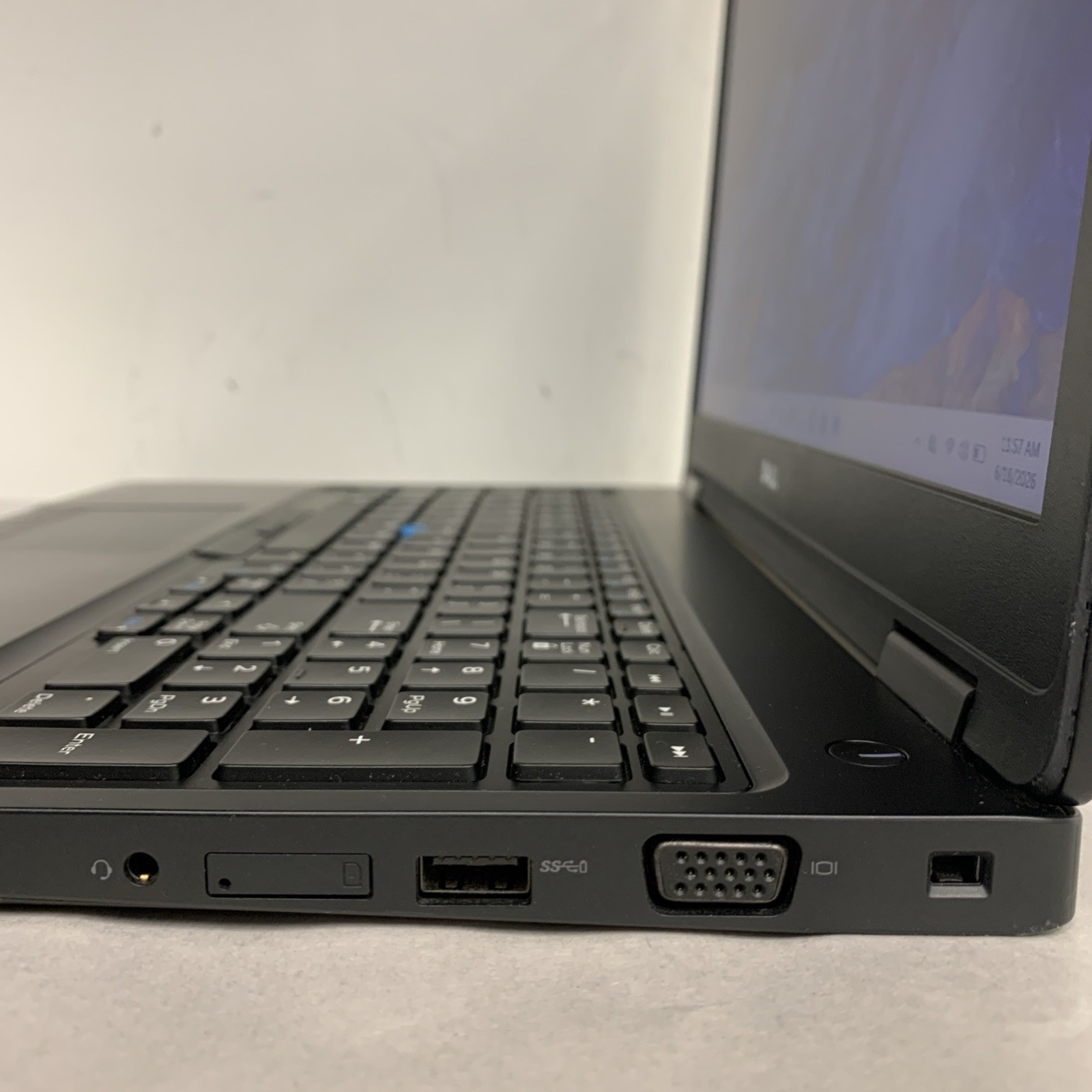 Dell Latitude 5590 Intel i7-8650U 16GB RAM 256GB SSD Win11 Pro