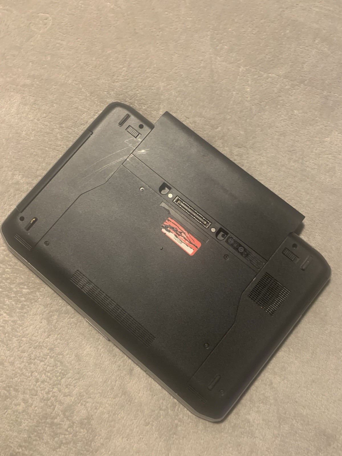 Dell Latitude E5420 Intel i3-2330M 2.2GHz 4 GB NO Power Cord Adapter Supply