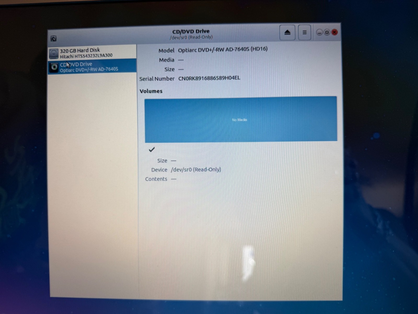 DELL STUDIO 17 – laptop running Ubuntu 320gb hard drive Core 2 duo