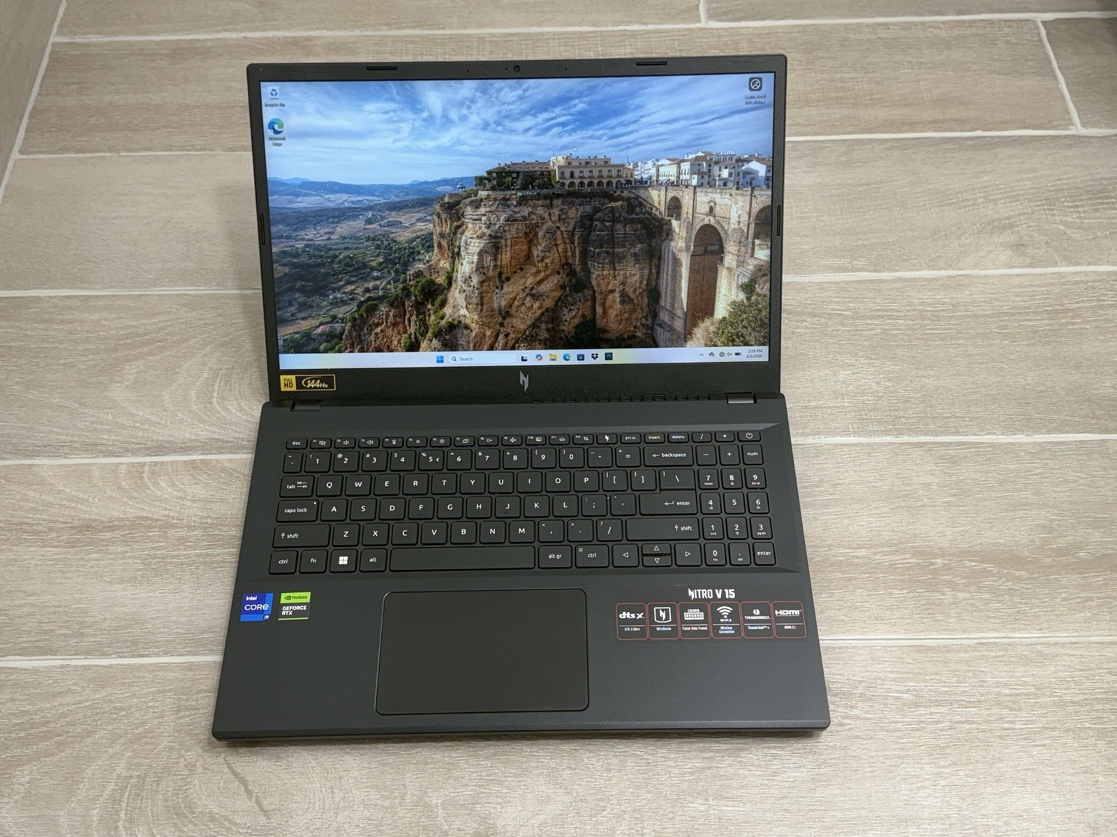 Acer Nitro V15 15.6″ Core i9-13900H GeForce RTX 4060 8GB RAM 1TB NVMe SSD Win-11