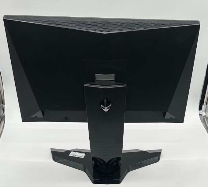 Dell Alienware 21” Monitor Plano Panel – Gaming 50/60hz AW2210T Black/Good