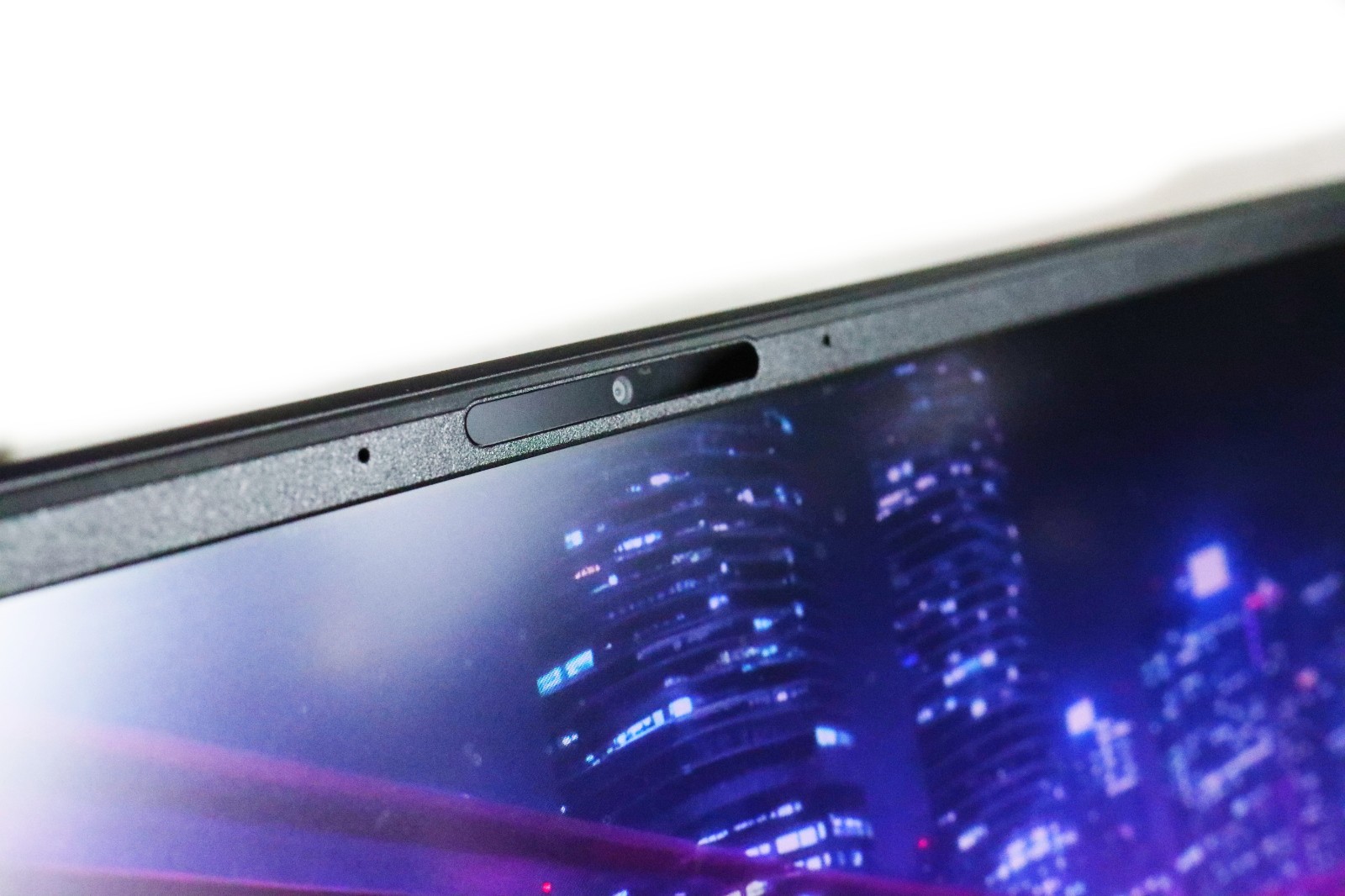 ASUS ROG Zephyrus M16 i9-11900H RTX 3060 24GB RAM 1TB SSD 16″ W11