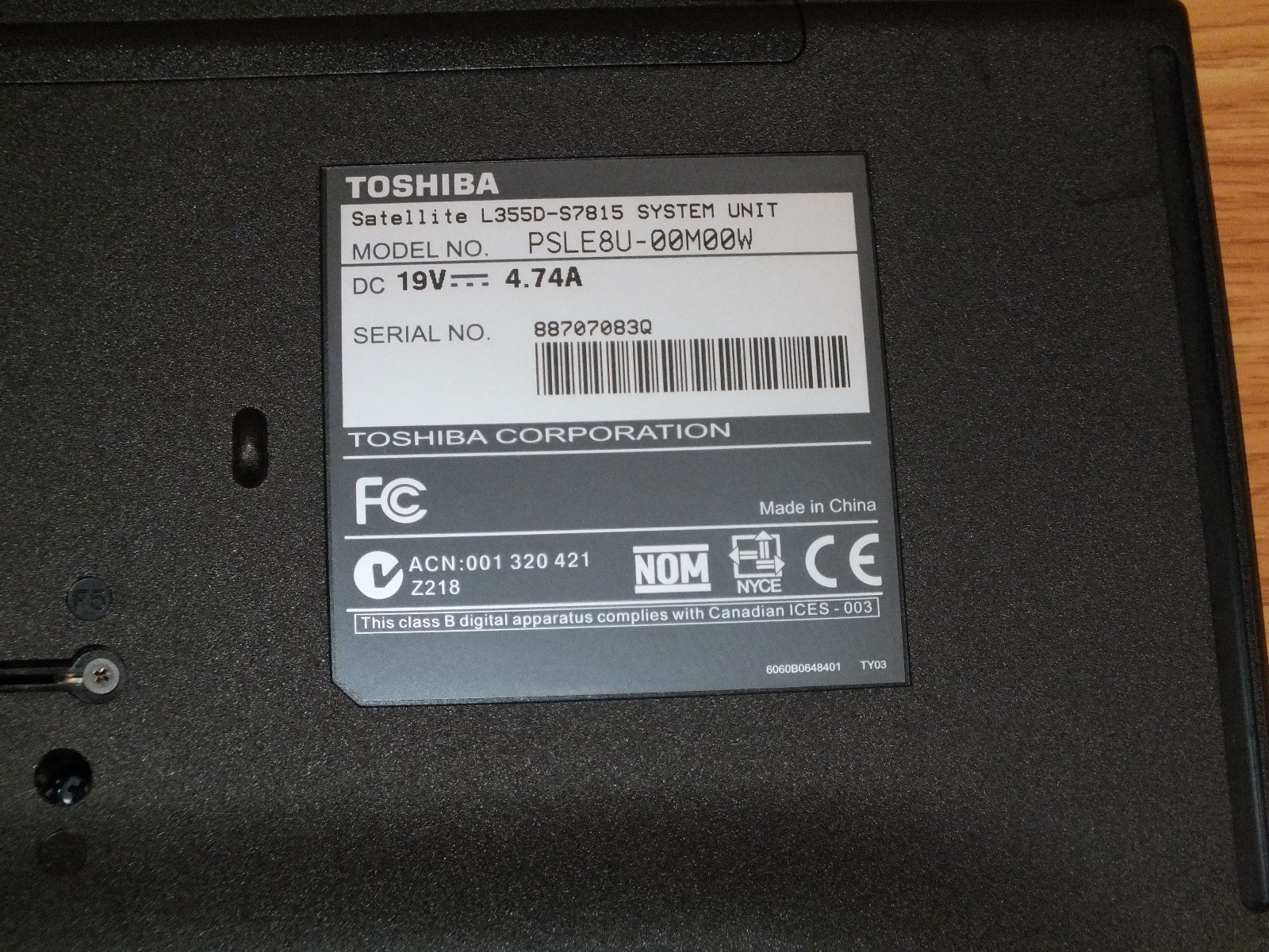 **FOR PARTS** Toshiba Satellite (PSLE8U-00M0) Navy Blue Laptop Only **READ**