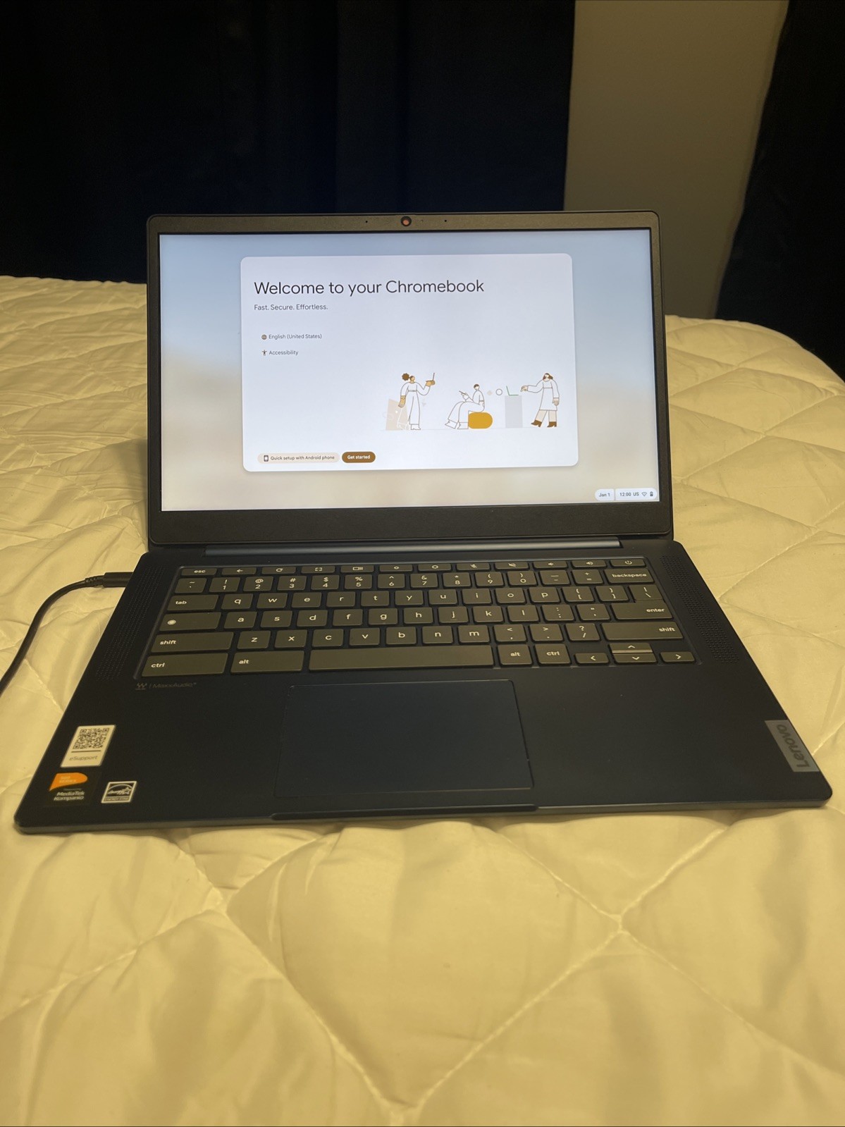 Lenovo IP Slim 3 Chrome 14M868 Laptop