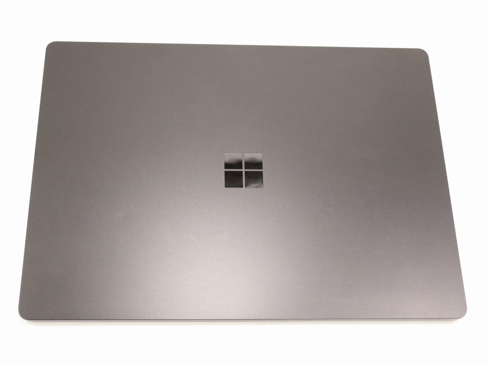 Microsoft Surface Laptop 5 1951 13.5″ Touch i5-1245U 8GB 256GB NVMe W11P – Read
