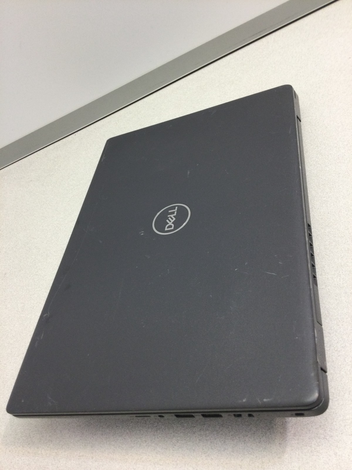 Dell Latitude 3510 15.6″intel core i5-10210U 1.60GHz 8GB RAM 128GB SSD W11P