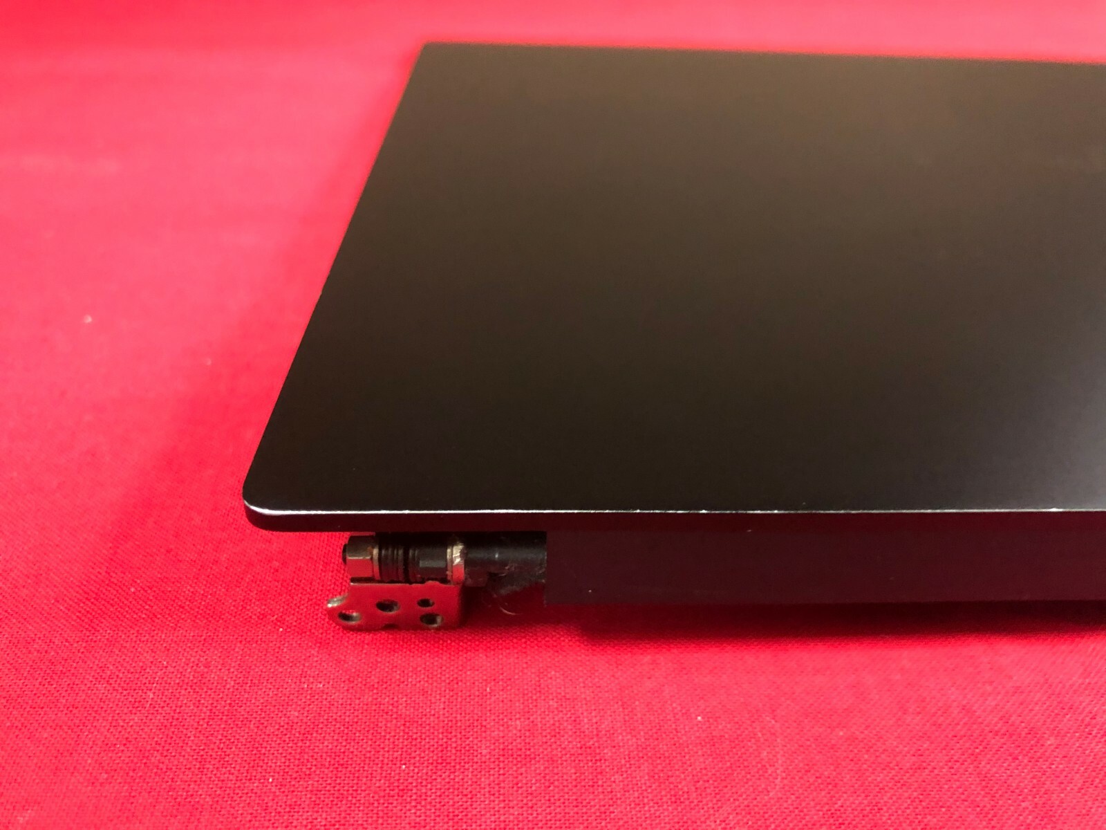 RAZER RZ09-02812E52-R3U1 13″ FULL LCD ASSMEBLY RZ09-02812E52-R3U1 USED