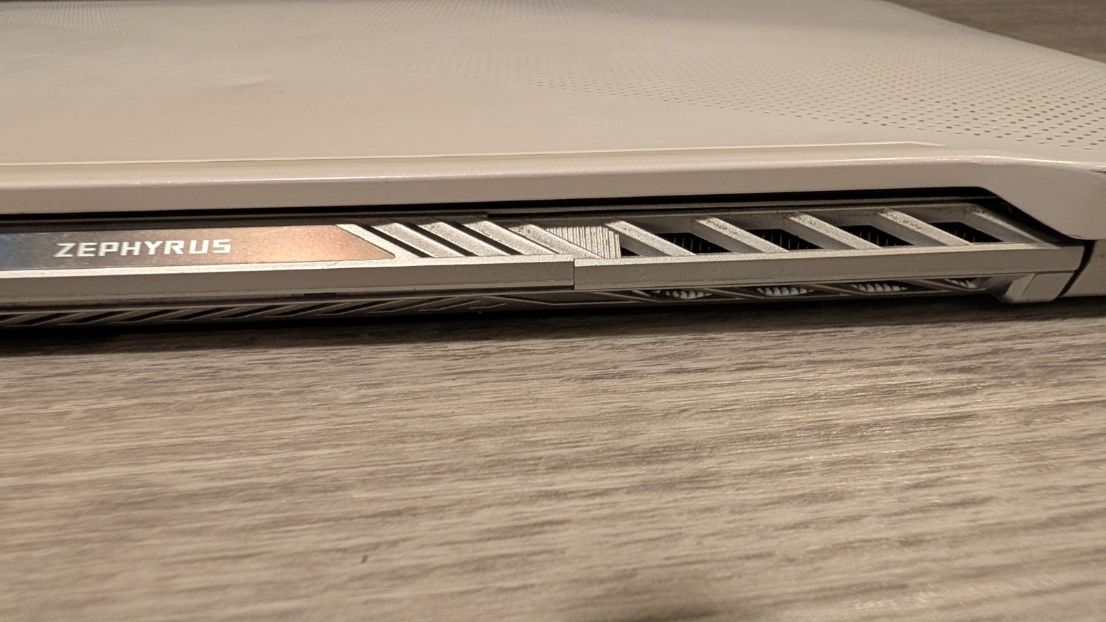 NOT WORKING: Asus ROG Zephyrus G14 GA401Q 14″ Ryzen 9 5900HS 16GB RAM RTX 3060