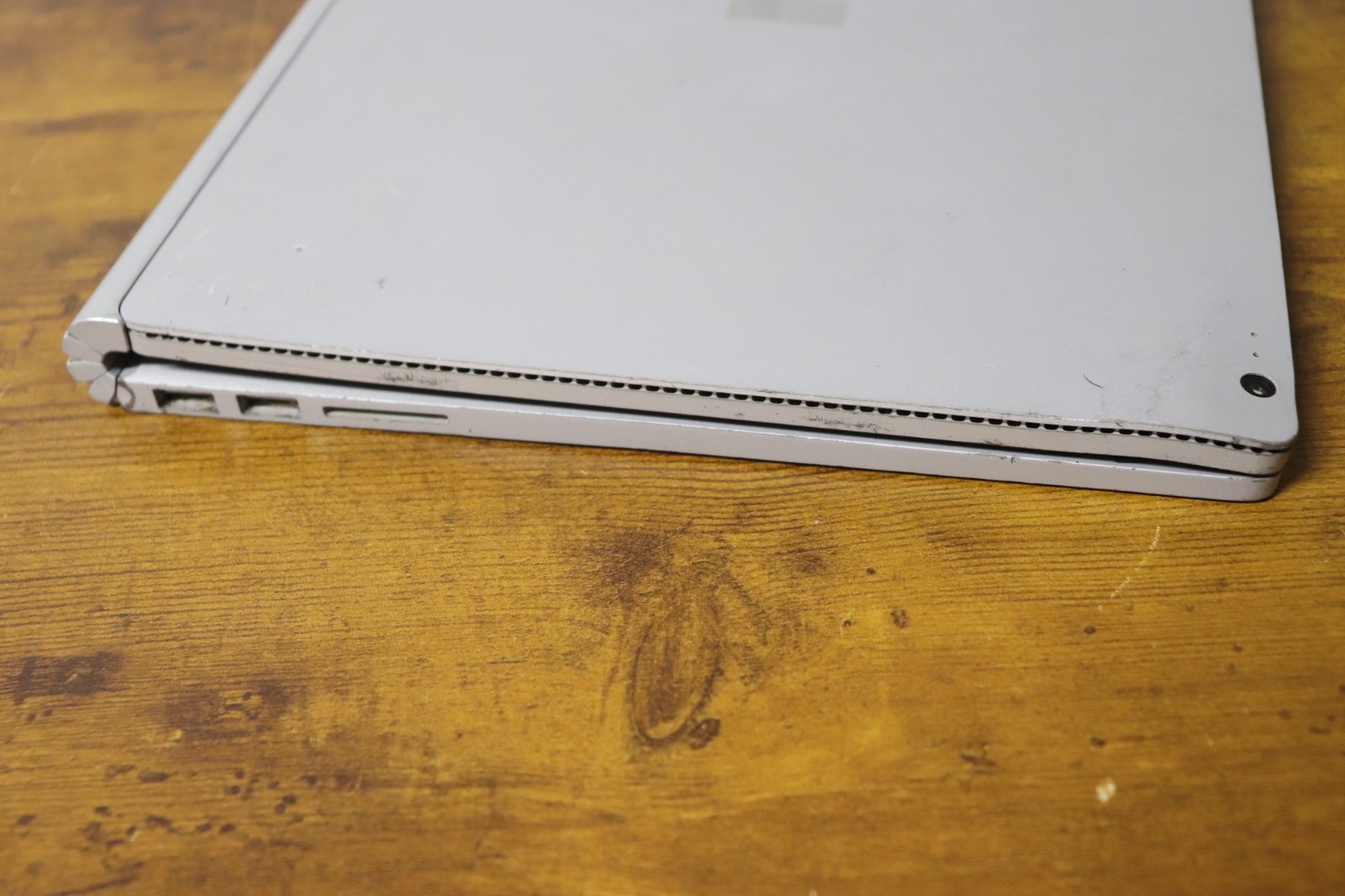 Microsoft Surface Book i5-6300U @ 2.4GHz 128GB SSD 8GB RAM Nvidia GPU 1GB Win 11