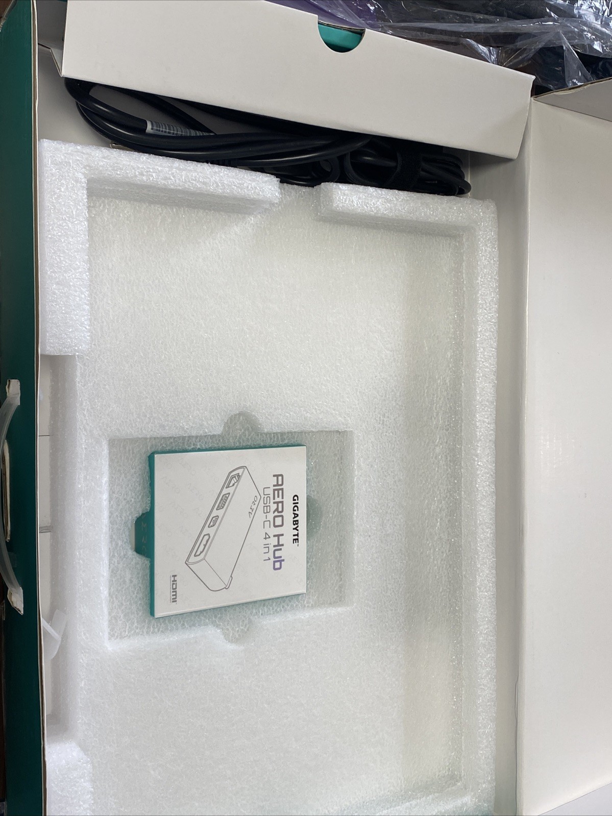 LCD Crack GIGABYTE AERO 16 XE5 – 16″ i7-12700H 16GB DDR5 RAM 1TB SSD RTX3070 Ti