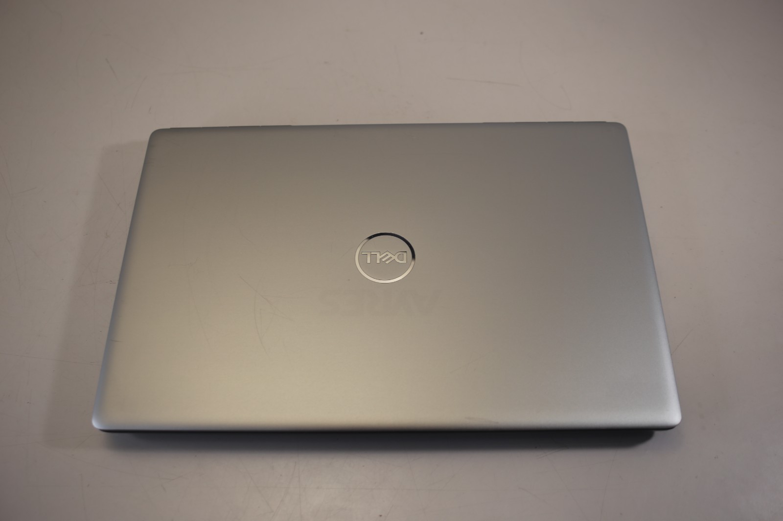 Dell Precision 7550 15.6″ FHD i9-10885H 16GB 256GB SSD nVIDIA T2000 Win11 Pro