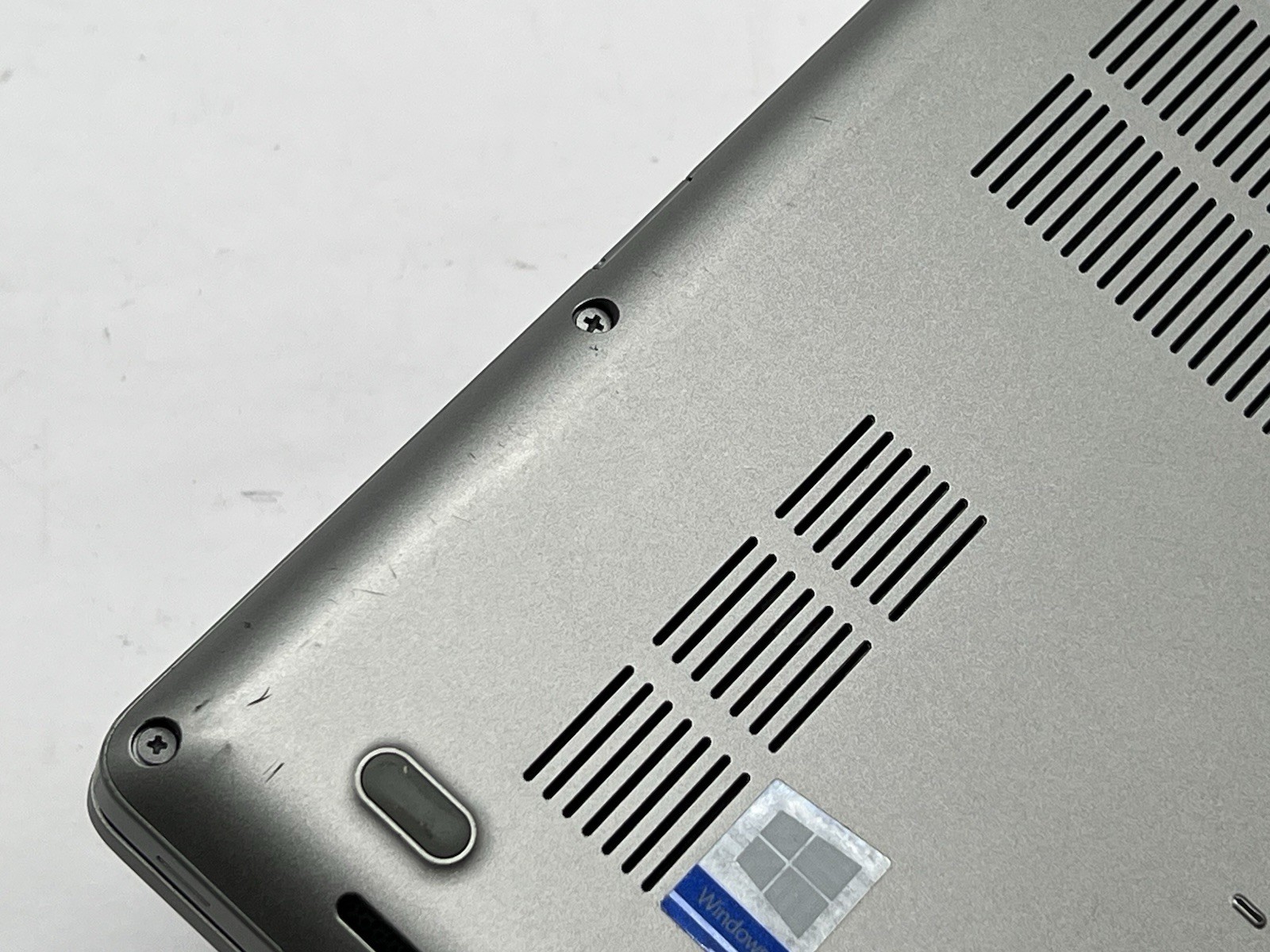 Dell Latitude 5411, i5-10400H CPU, @ 2.60GHz, 8GB RAM, 256GB NVMe-No OS/Charger