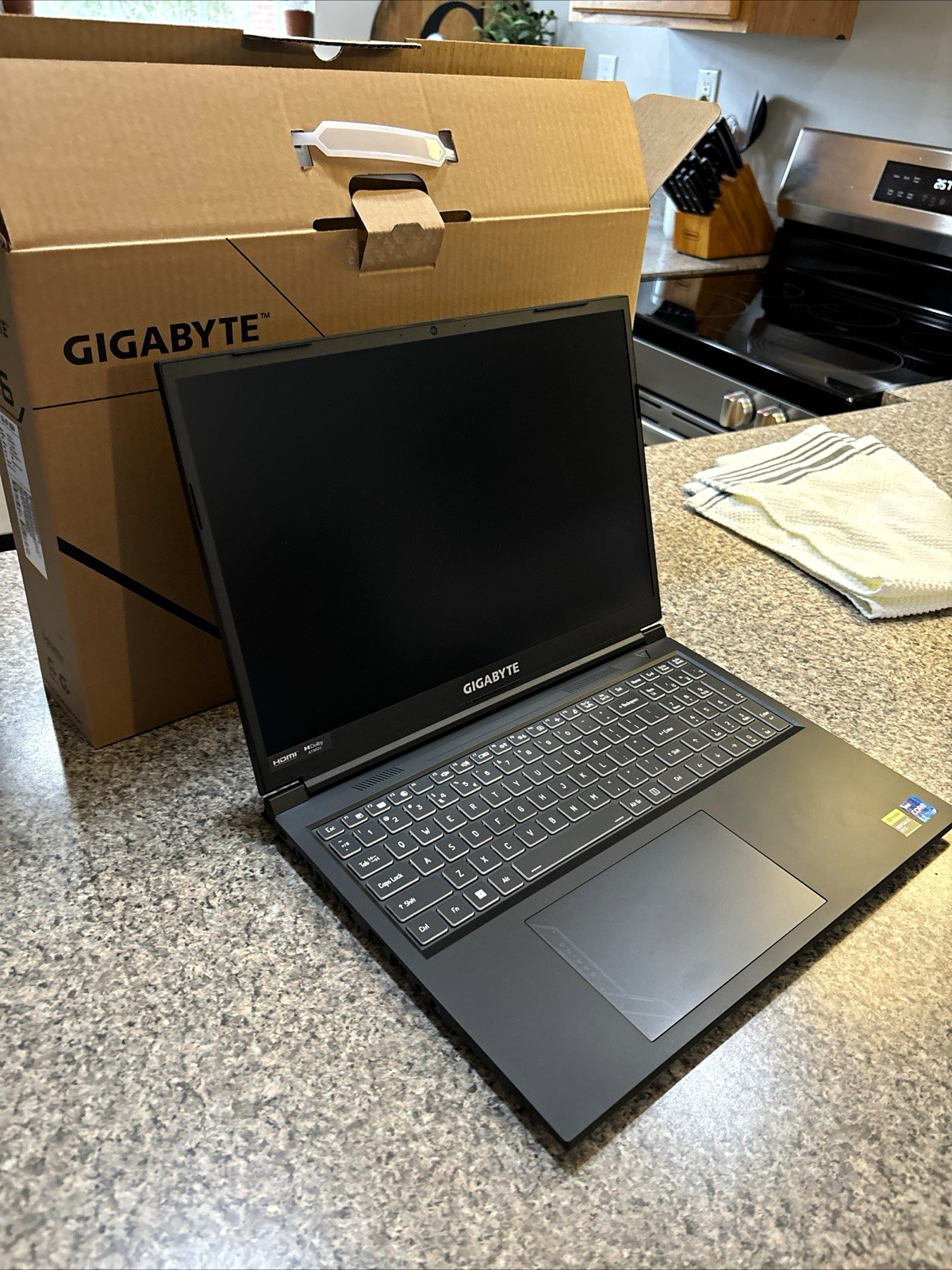 GIGABYTE G6 KF 2024 16in i7-13620H 16GB 1TB SSD RTX 4060 Win11H