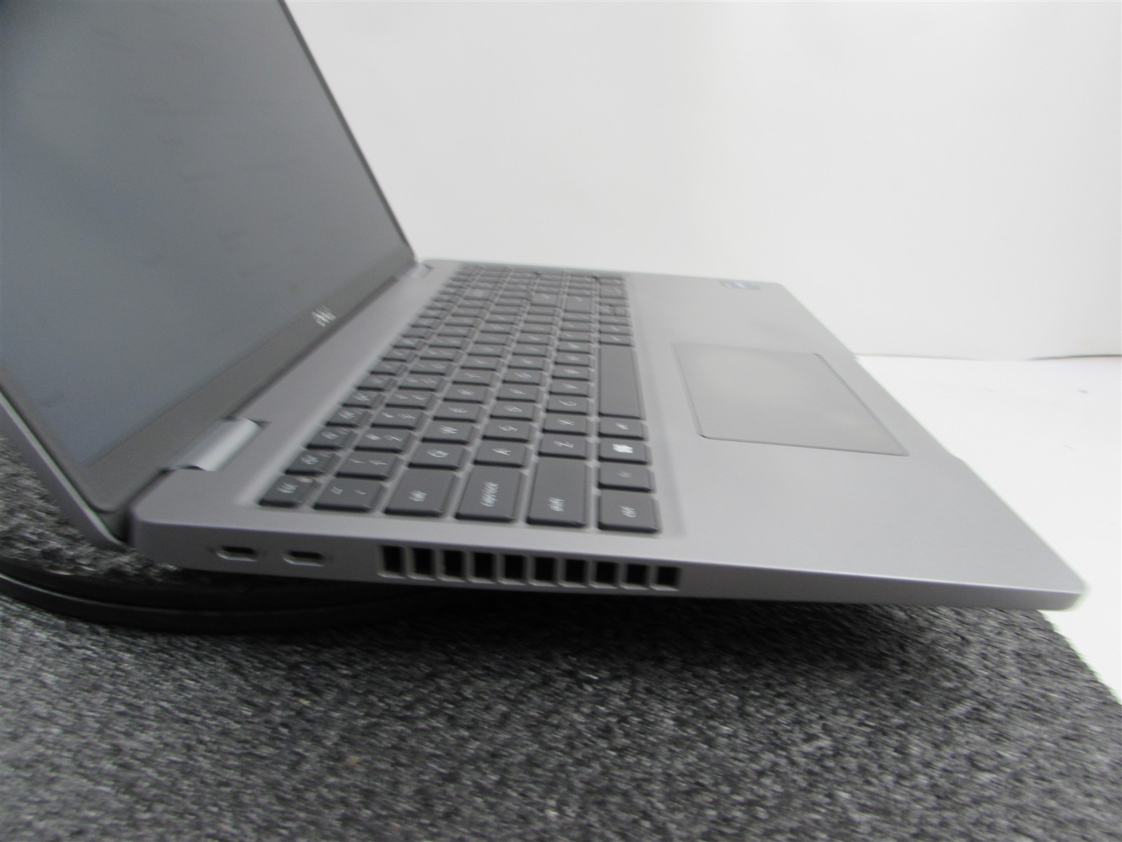 DELL PRECISION 3570 1920X1080 FHD CORE I7-1265U 512GB SSD 16GB RAM T550 NO O.S