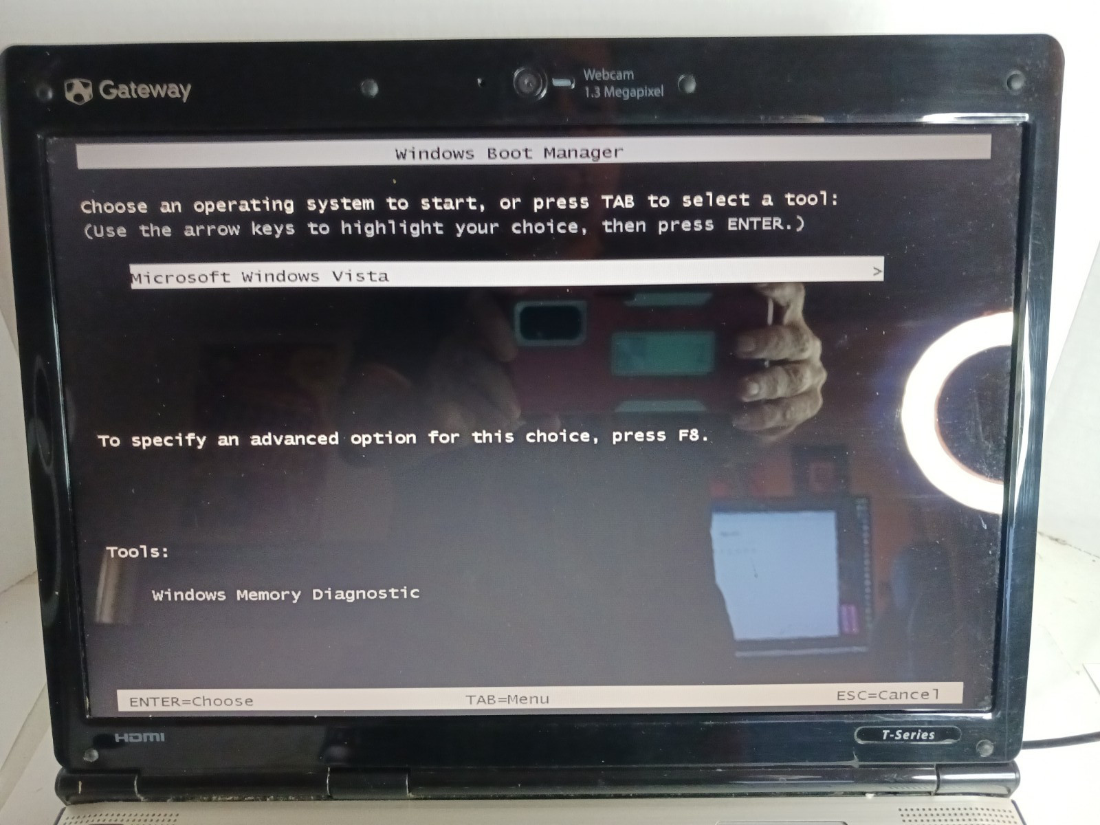 Gateway T-Series W350A 14” Laptop *Needs Repair* + AC Wall Unit/Charger Battery