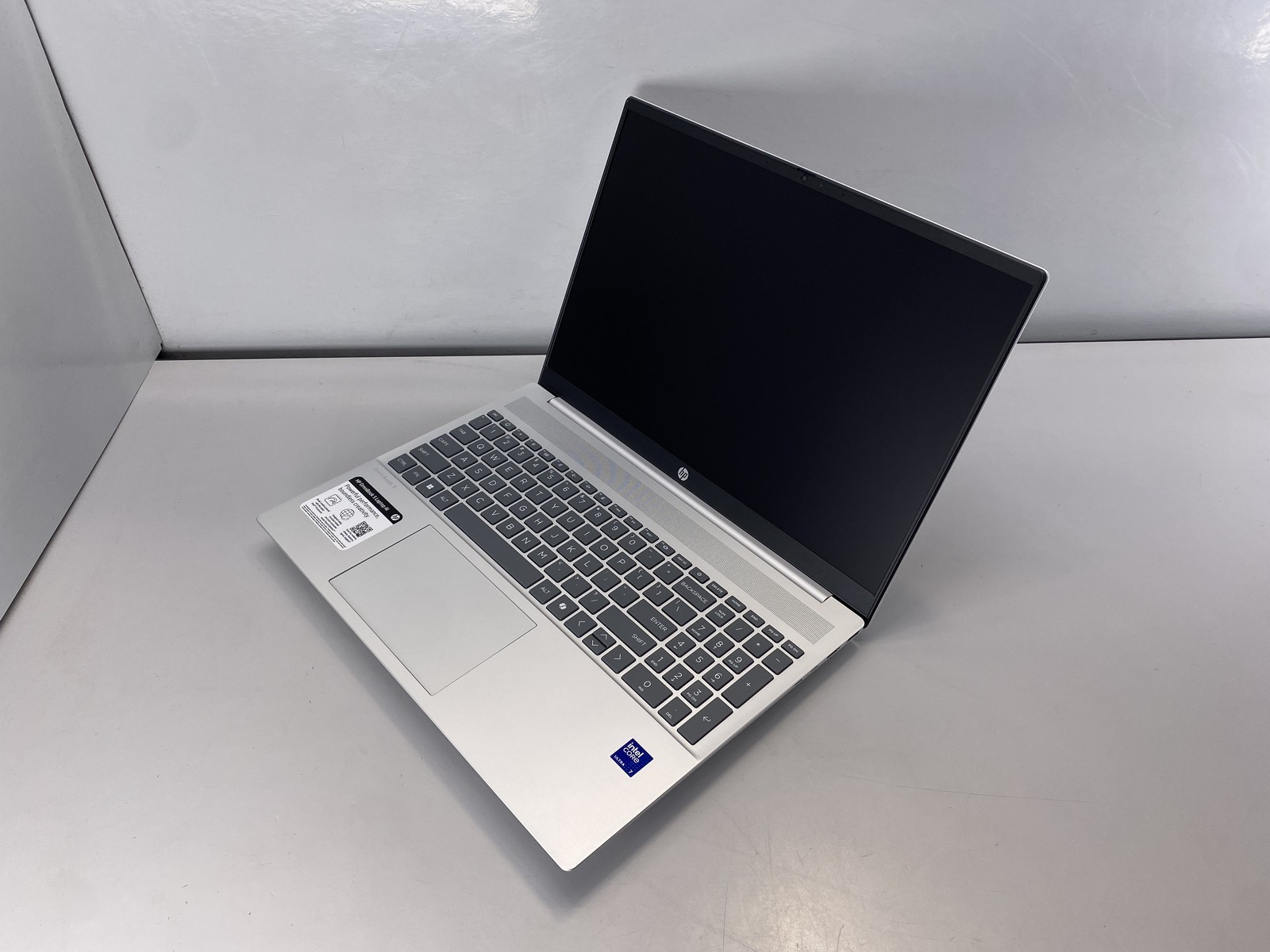 HP Laptop OmniBook 5 16-AF1173CL 16″ Intel Core Ultra 7 255U 1TB- Silver