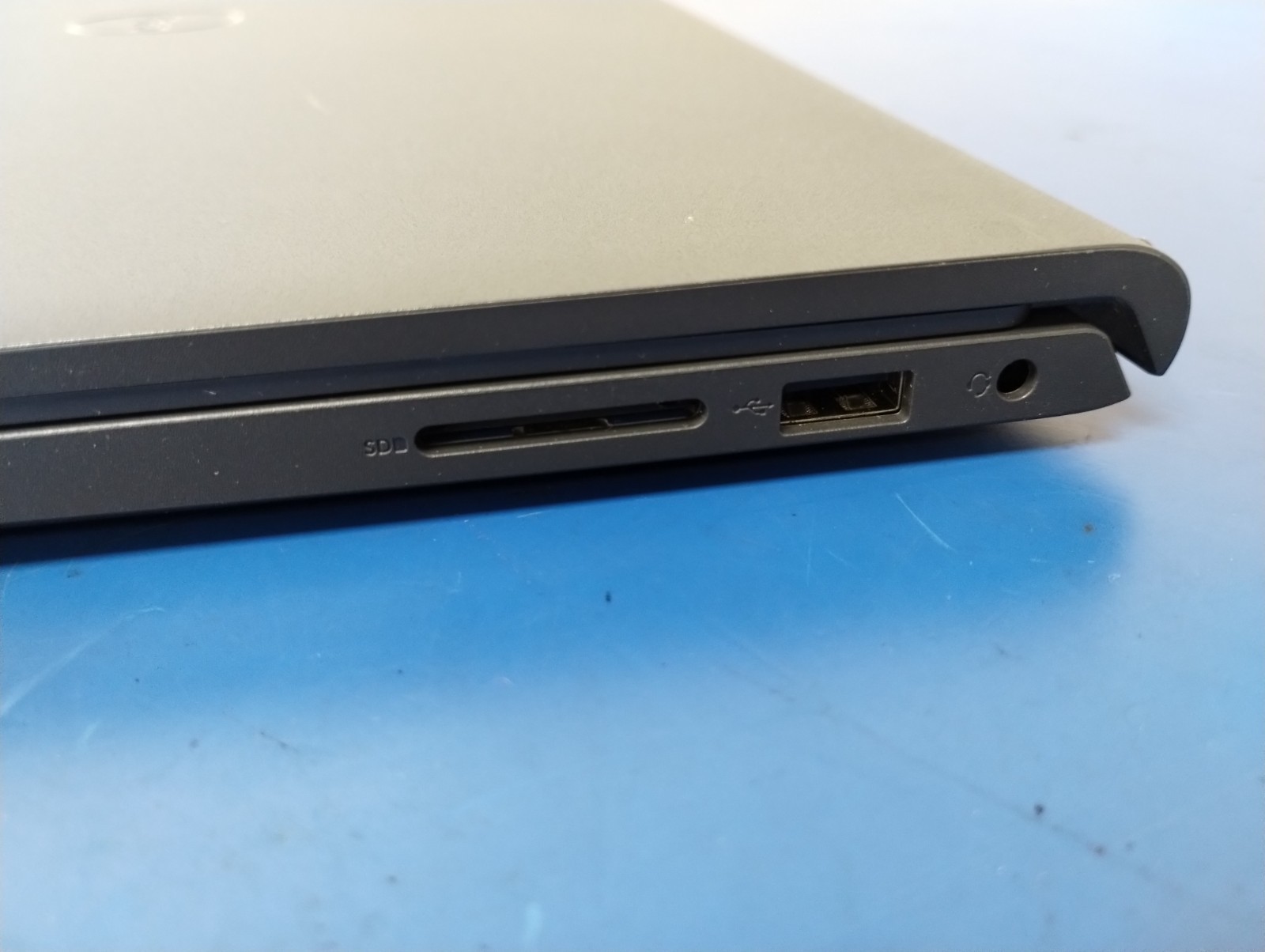 DELL 15 DC15255 G8MK9, AMD Ryzen 7 7730U, 2.00 GHz, 16 GB RAM, 512 GB NVMe SSD