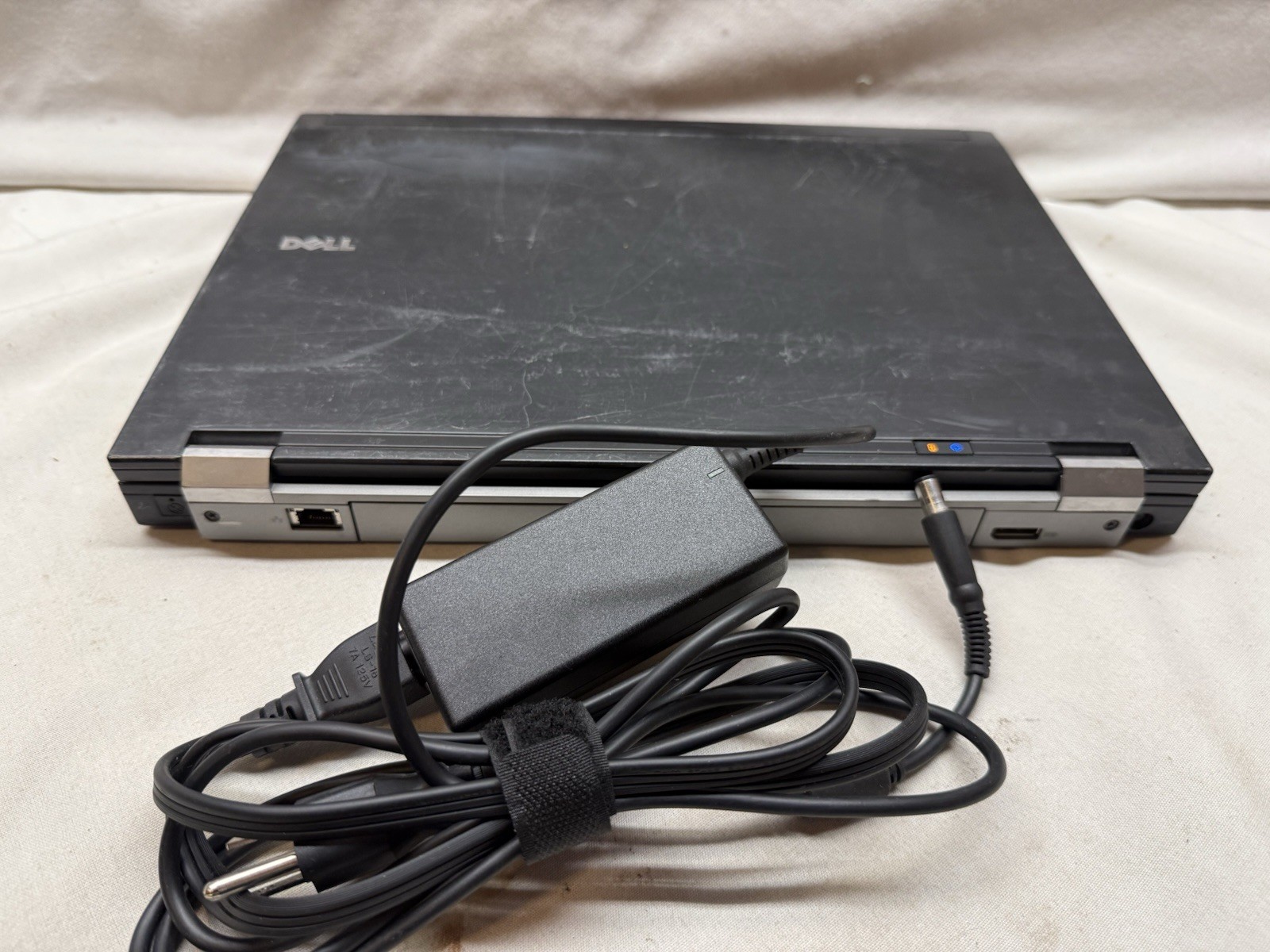 Dell Latitude E6500 Laptop Computer – Powers On ~ For Parts/Repair AS IS