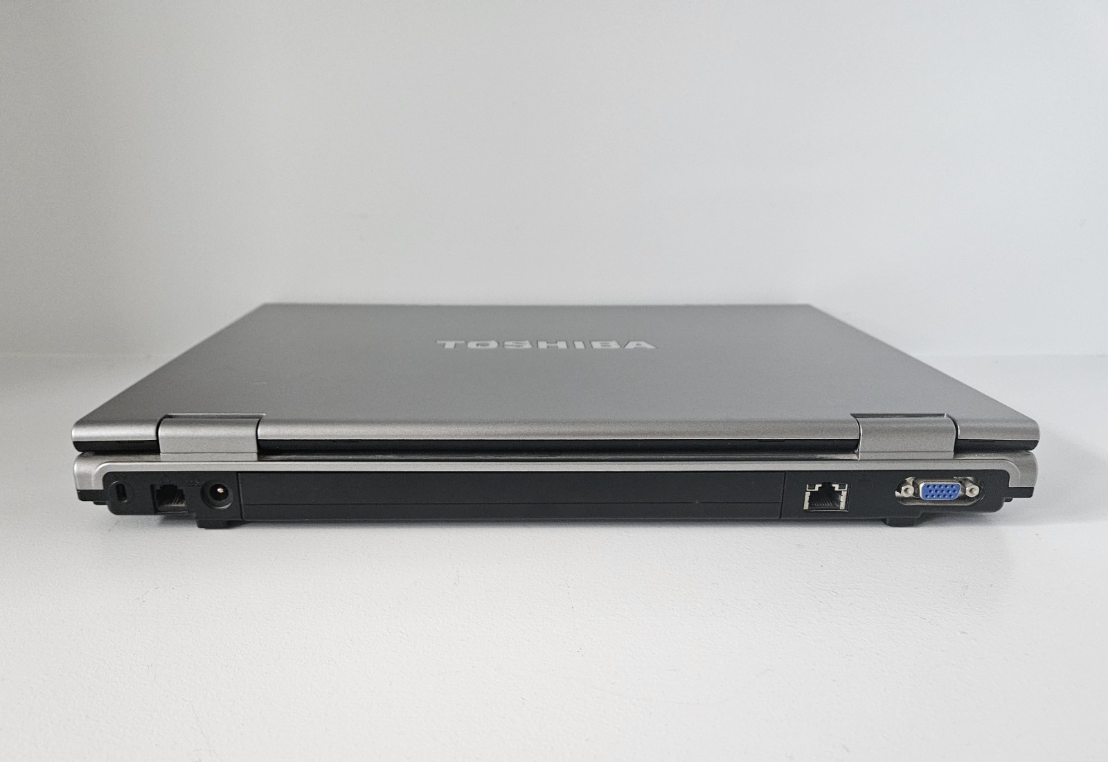 Toshiba Tecra A9 PTS52U Intel Core2 Duo T7250 2GHz 1GB RAM Good Batt + AC No HDD