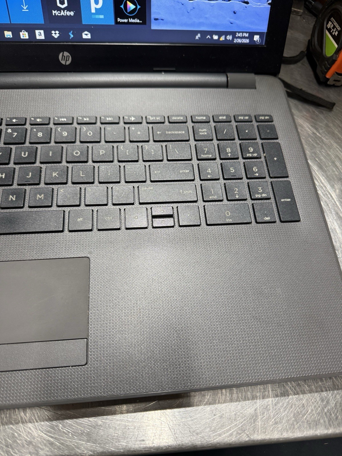 HP 255 G6 15.6 inch (500GB, AMD E-Series, 1.5GHz, 4GB) Notebook/Laptop – Black –