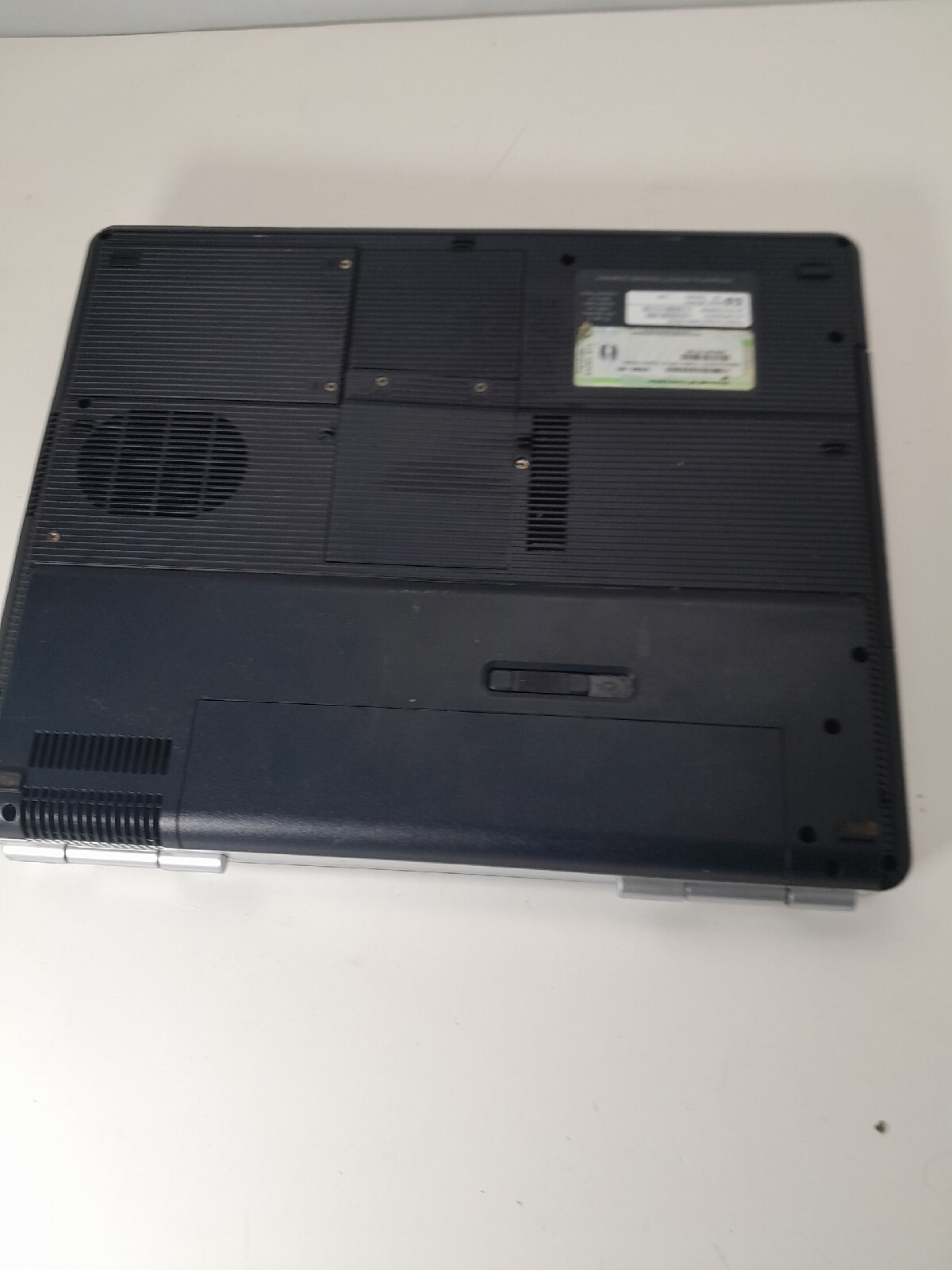 Compaq Presario M2000 Laptop 256mb Ram No HDD Untested AS IS PARTS OR REPAIR