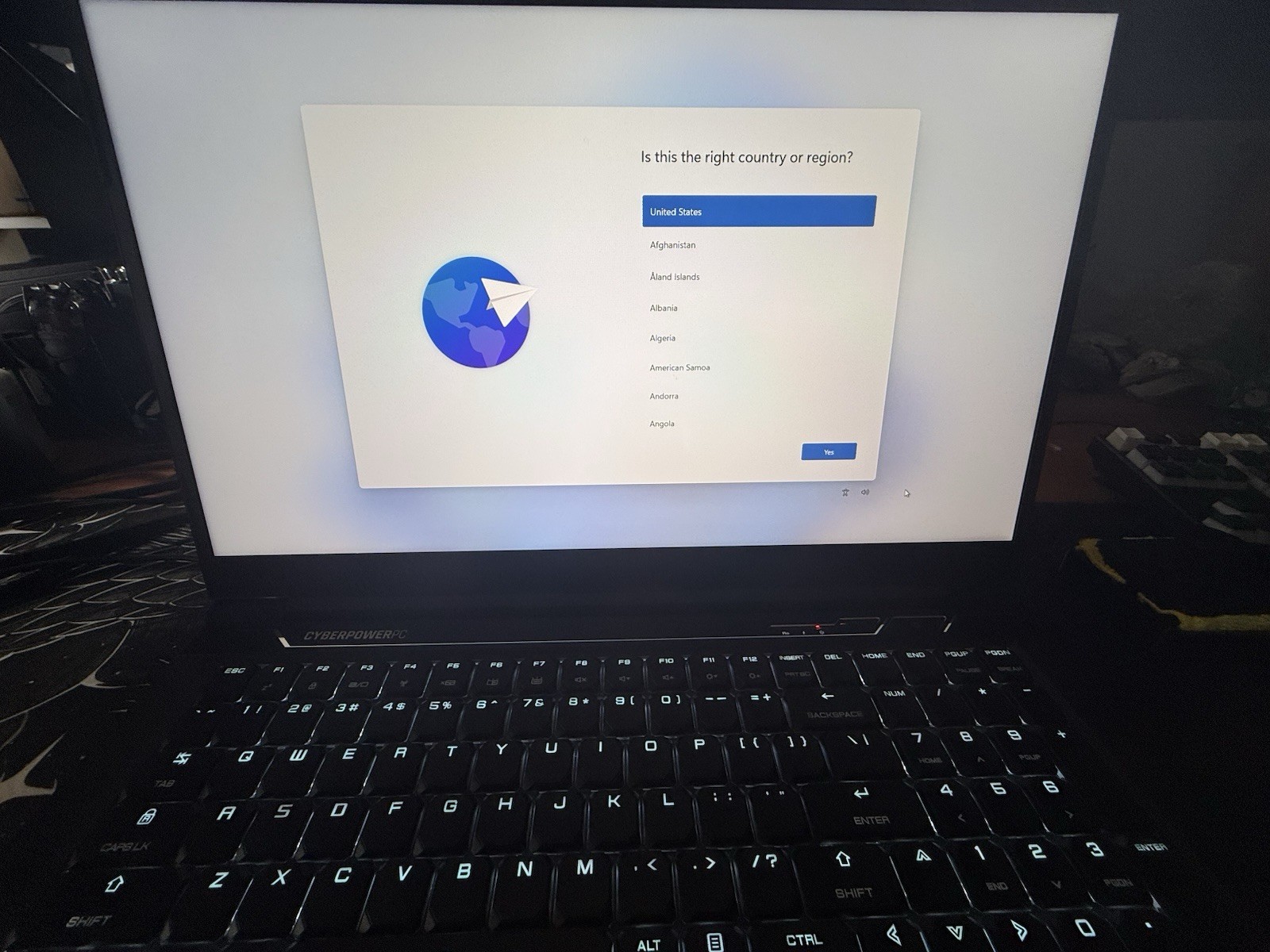 CyberPowerPC Tracer III 17” Laptop I7 9750H 16GB Ram GTX 1660TI 144hz Display