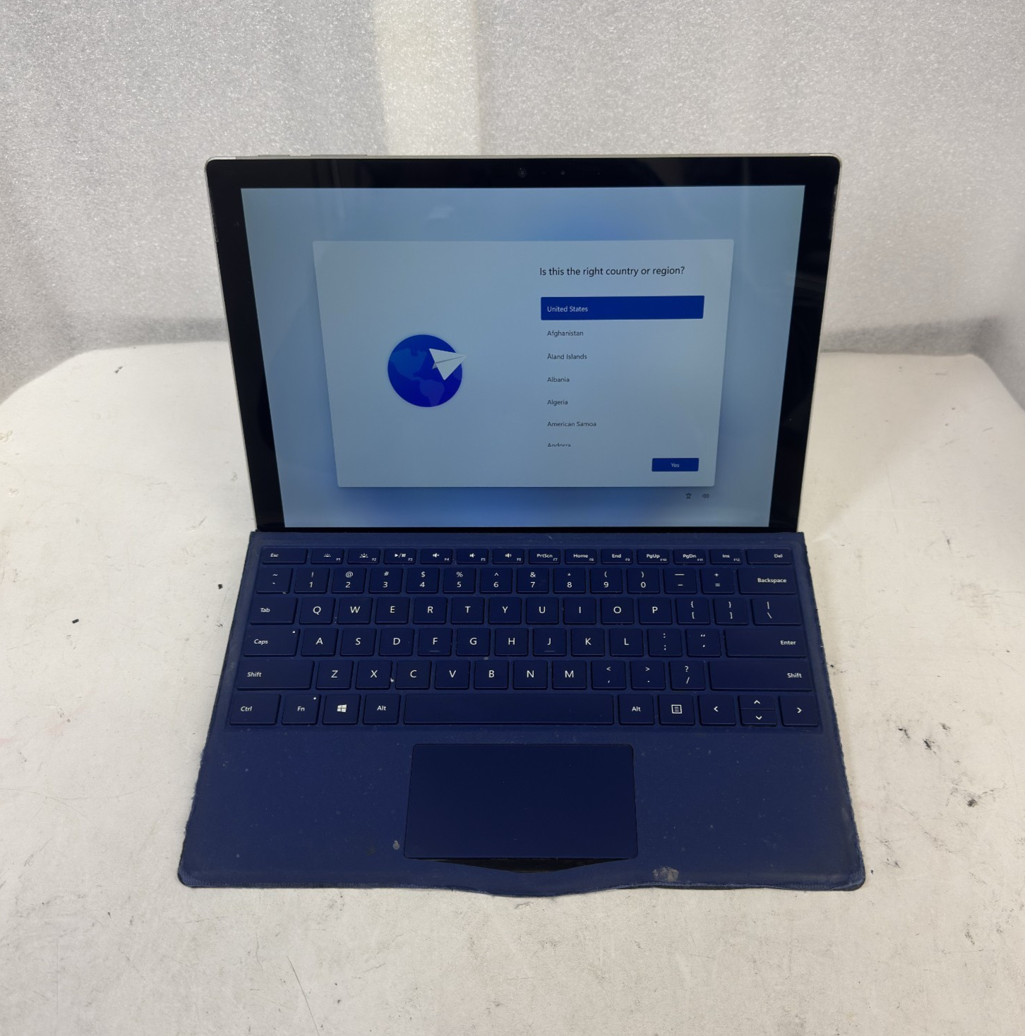 Microsoft Surface Pro 5 2017 m3-7Y30 128GB SSD 4GB RAM M1796 / NO TOUCH #SP2