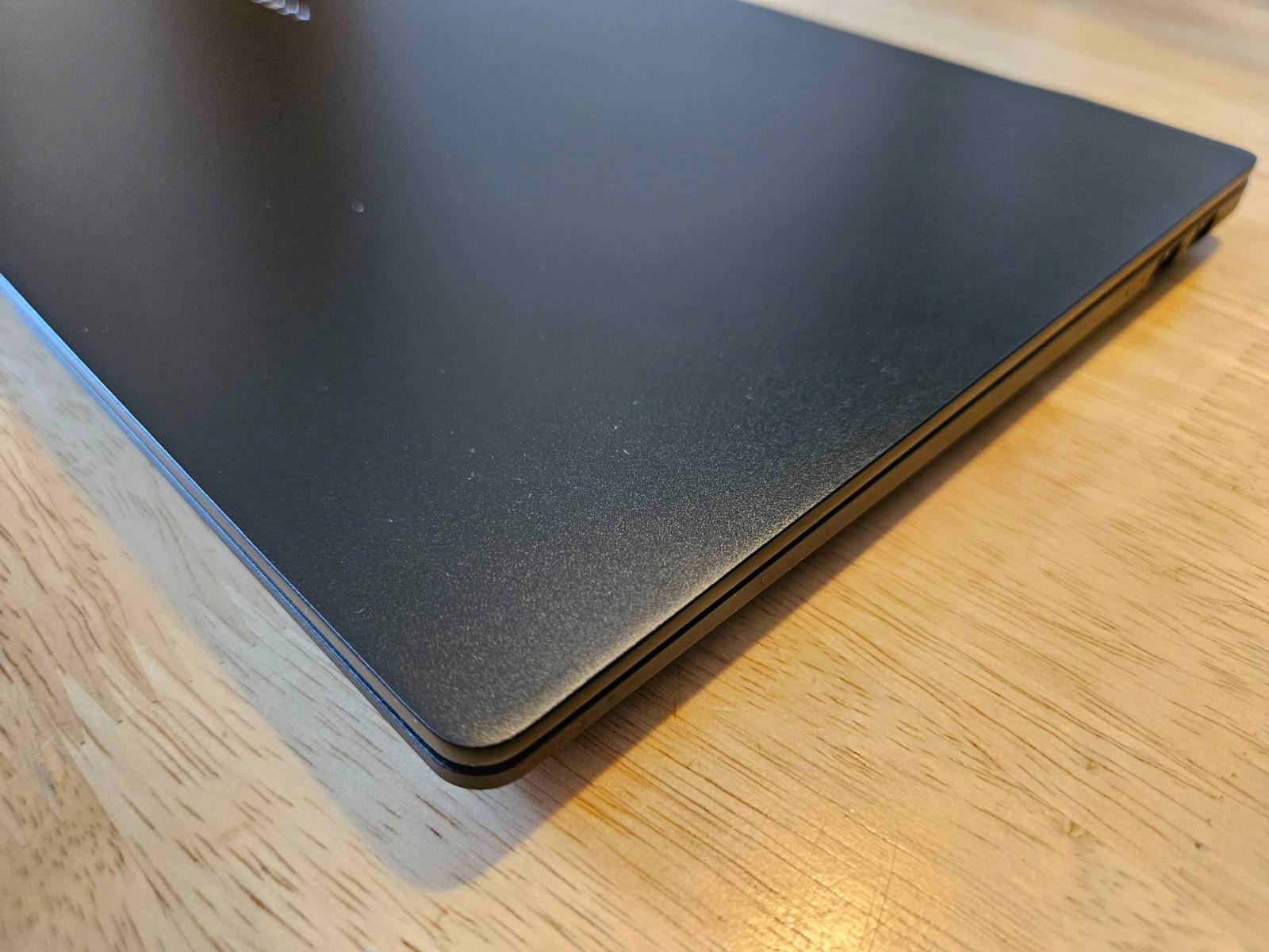 ASUS S5406SA-WH79 Vivobook S 14 14″ WUXGA Ultra 7 258V 2.2GHz Intel Arc Graphics