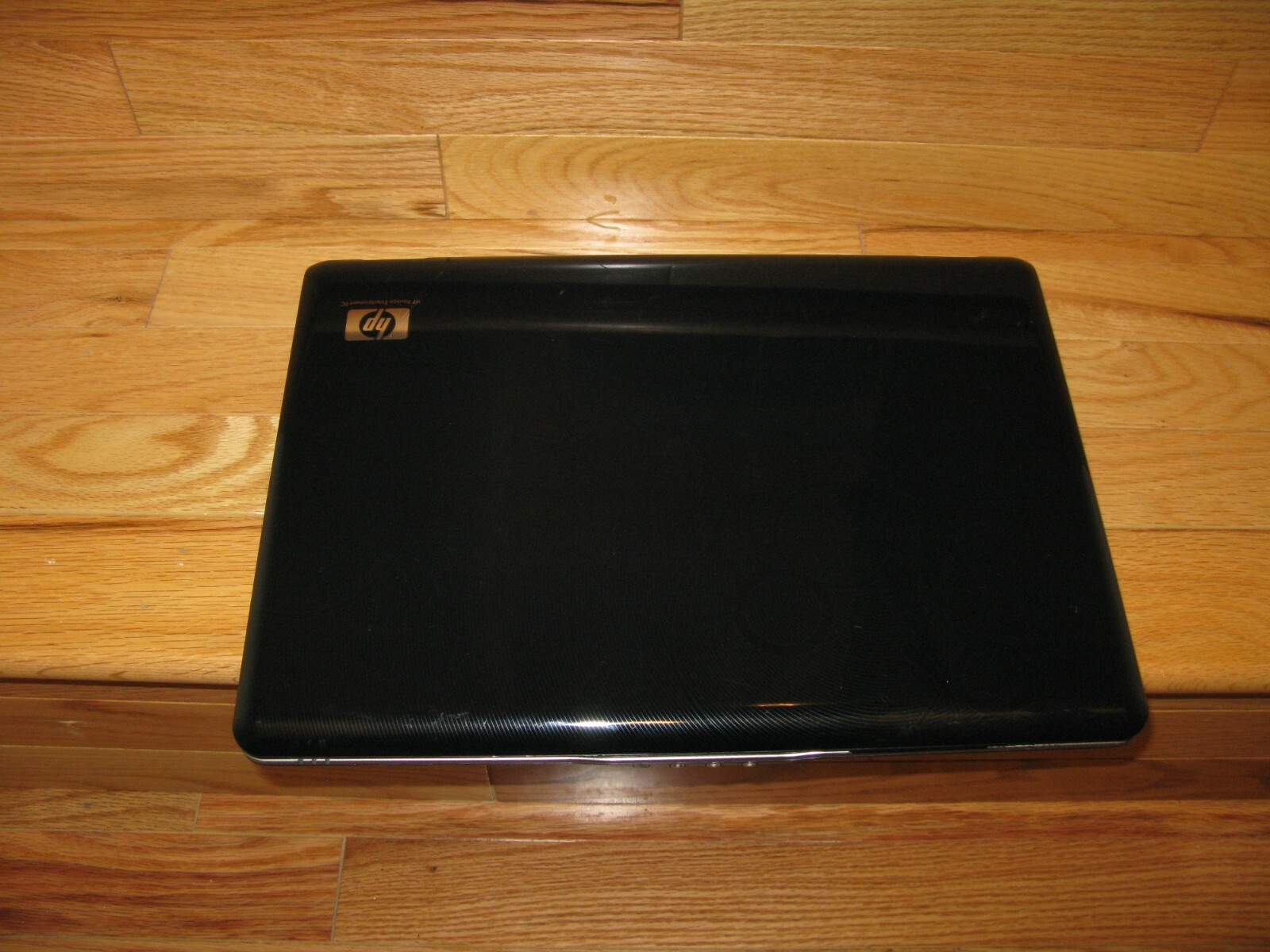 Enterteiment laptop HP Pavilion dv6748us (120GB, AMD Turion 64 X2, 2.00GHz, 2GB)