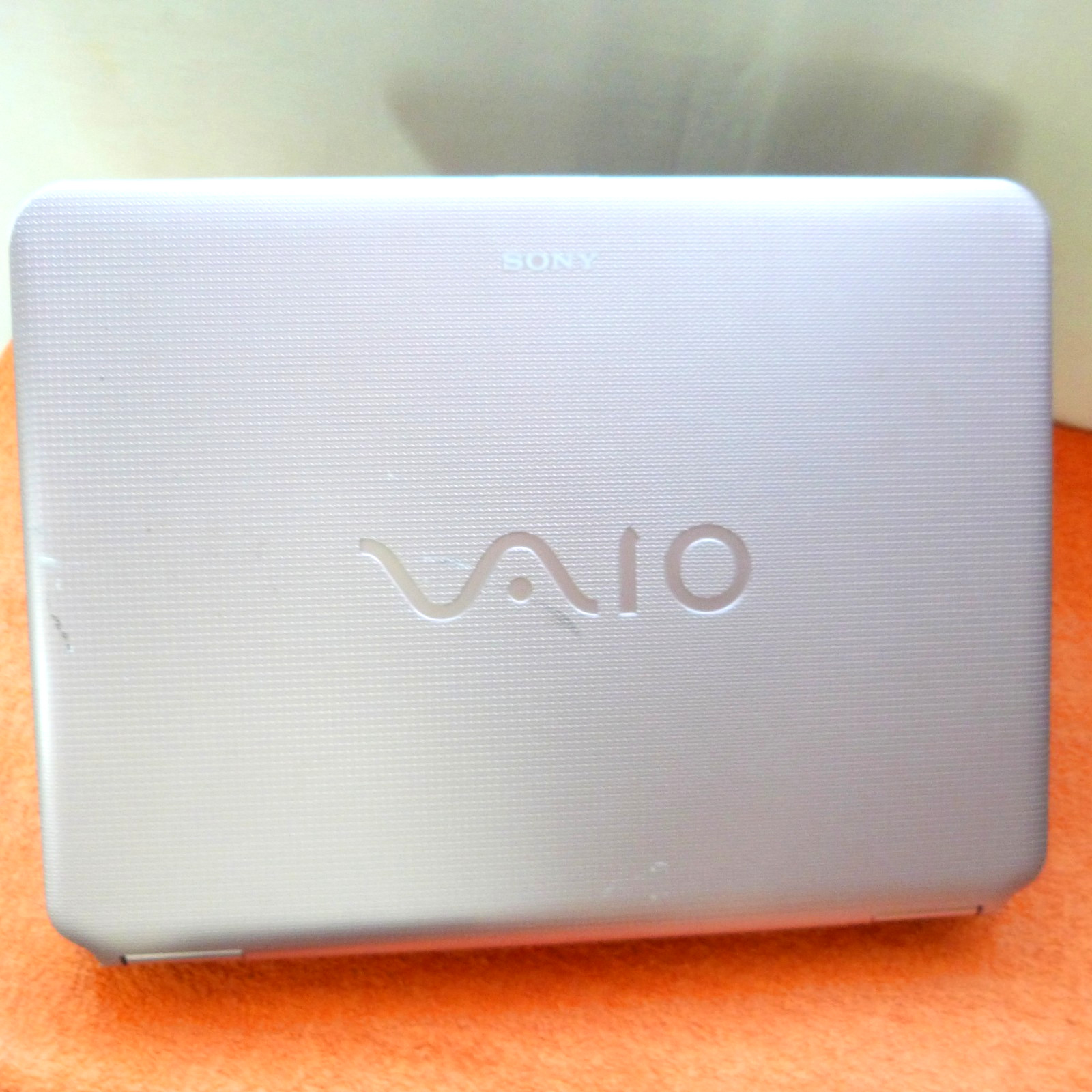 Sony Vaio NS38 ROSE PINK SPECIAL 14″ XBLACK l Windows 10 l 4GB RAM DVDRW