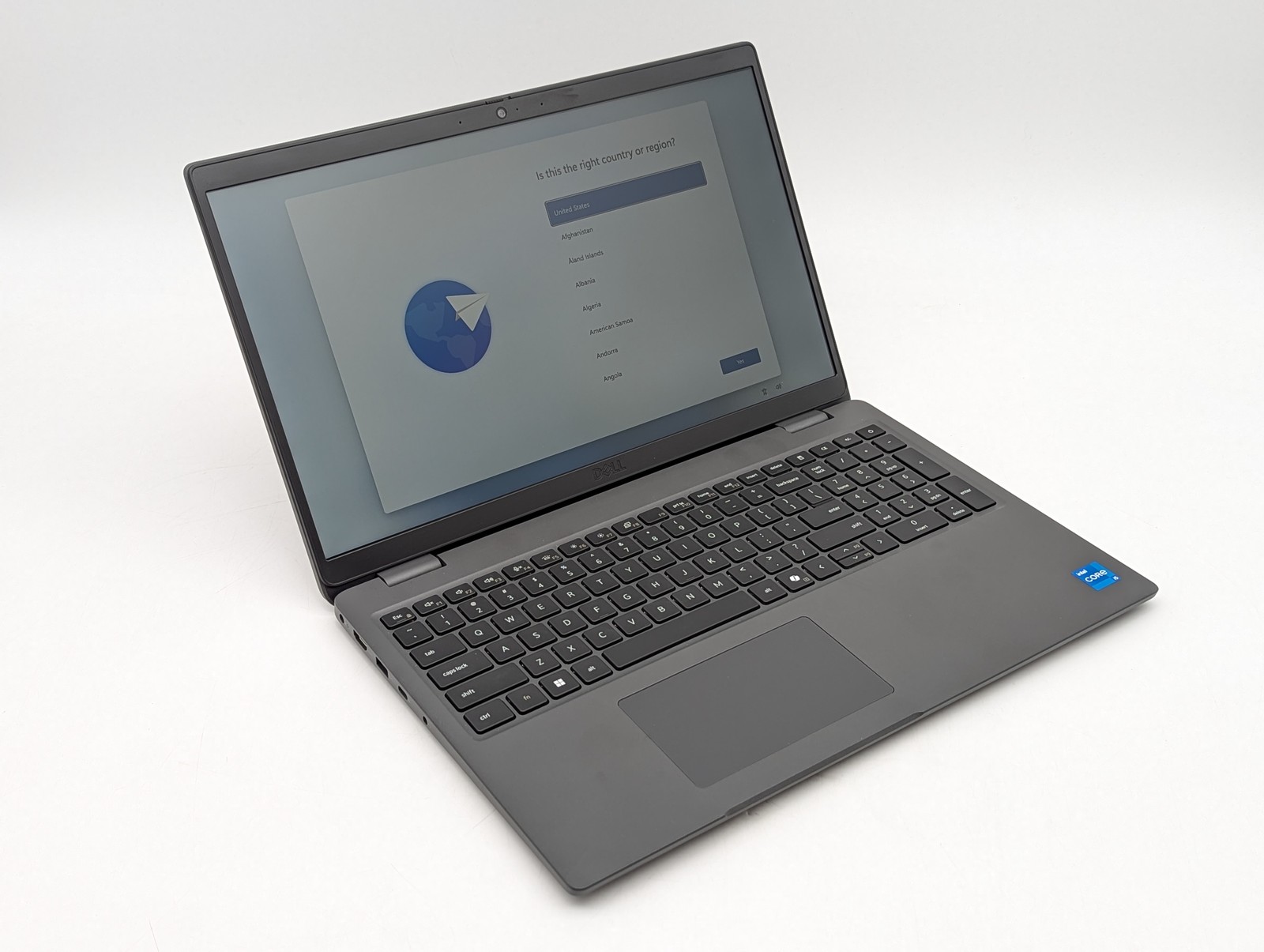 Dell Latitude 3550 15.6″ i5-1335U 16GB DDR5 256GB SSD Windows 11