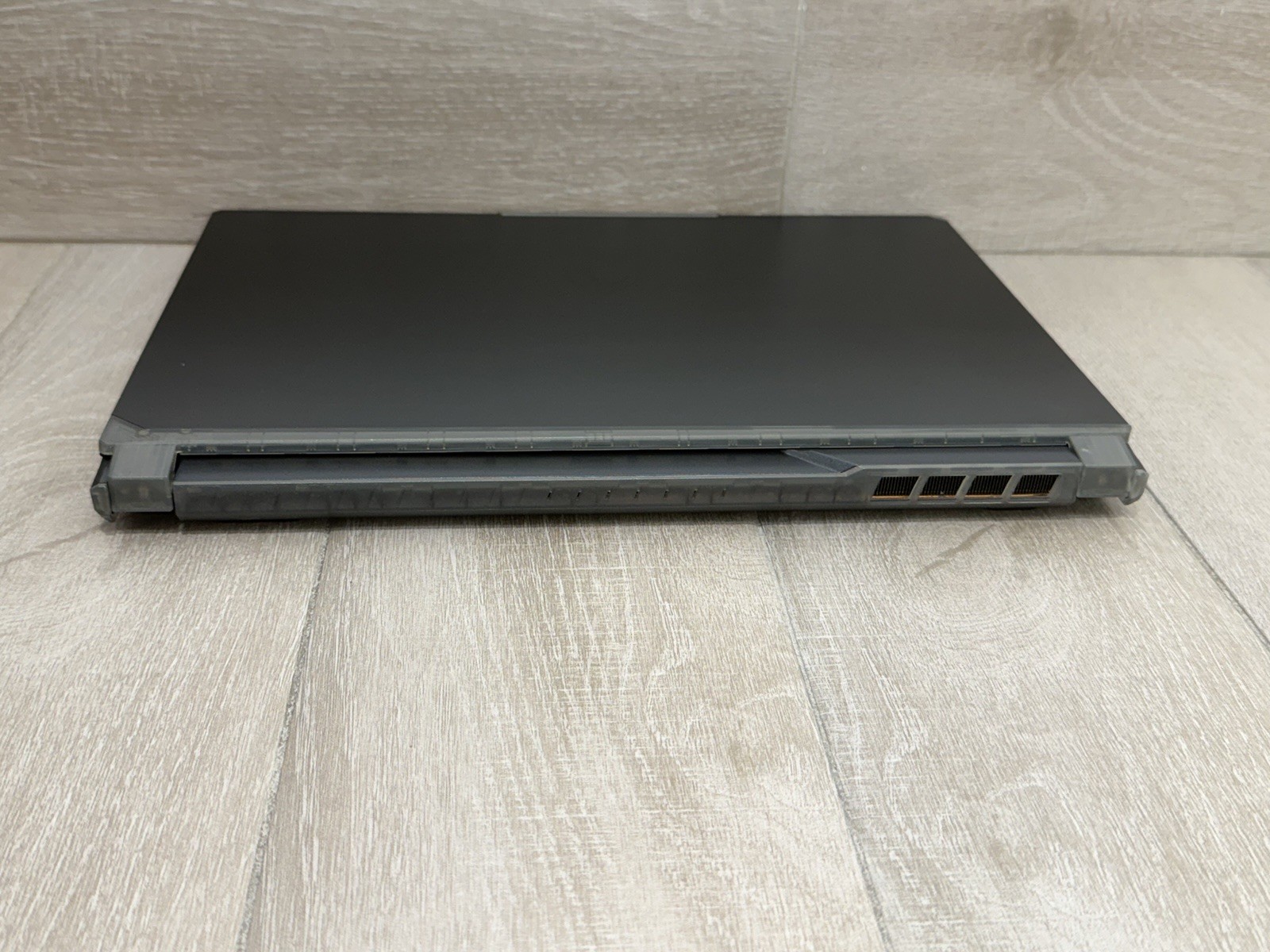 CYBORG 15 A13V 15.6″ Core i7-13620H GeForce RTX 4050 512GB NVMe 8GB RAM Win-11