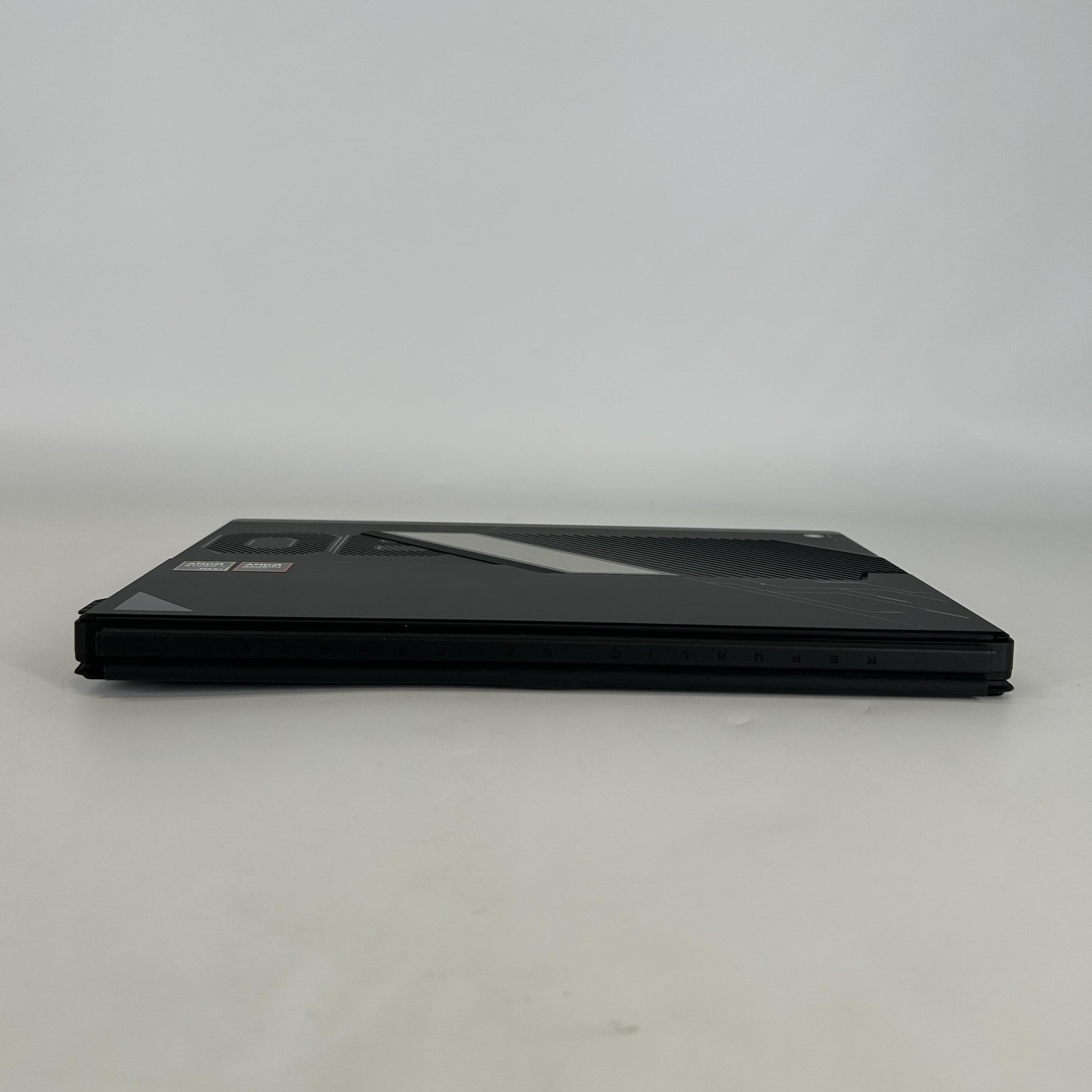 Asus ROG Flow Z13 GZ302 180Hz QHD+ TOUCH 3.0 GHz RYZEN AI MAX+ 395 64GB 2TB SSD