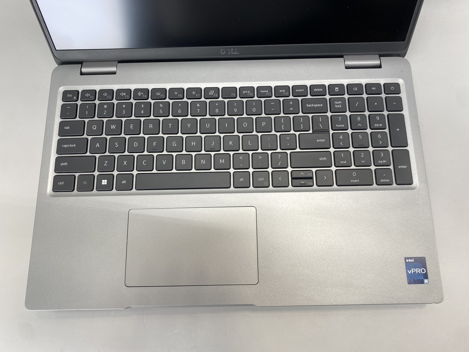 Dell Laptop Latitude 5540 15.6″ Intel Core i5-1345U 1TB – Gray