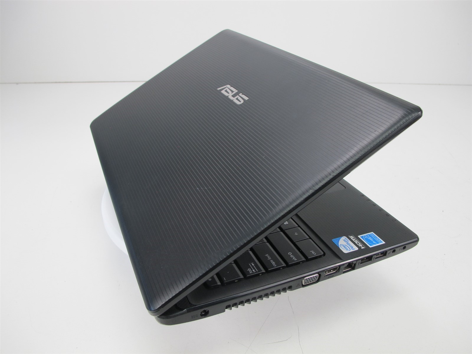 Asus X55A Notebook PC Intel Pentium C PU B980 2.40GHz 4GB RAM No HDD 15″ Screen