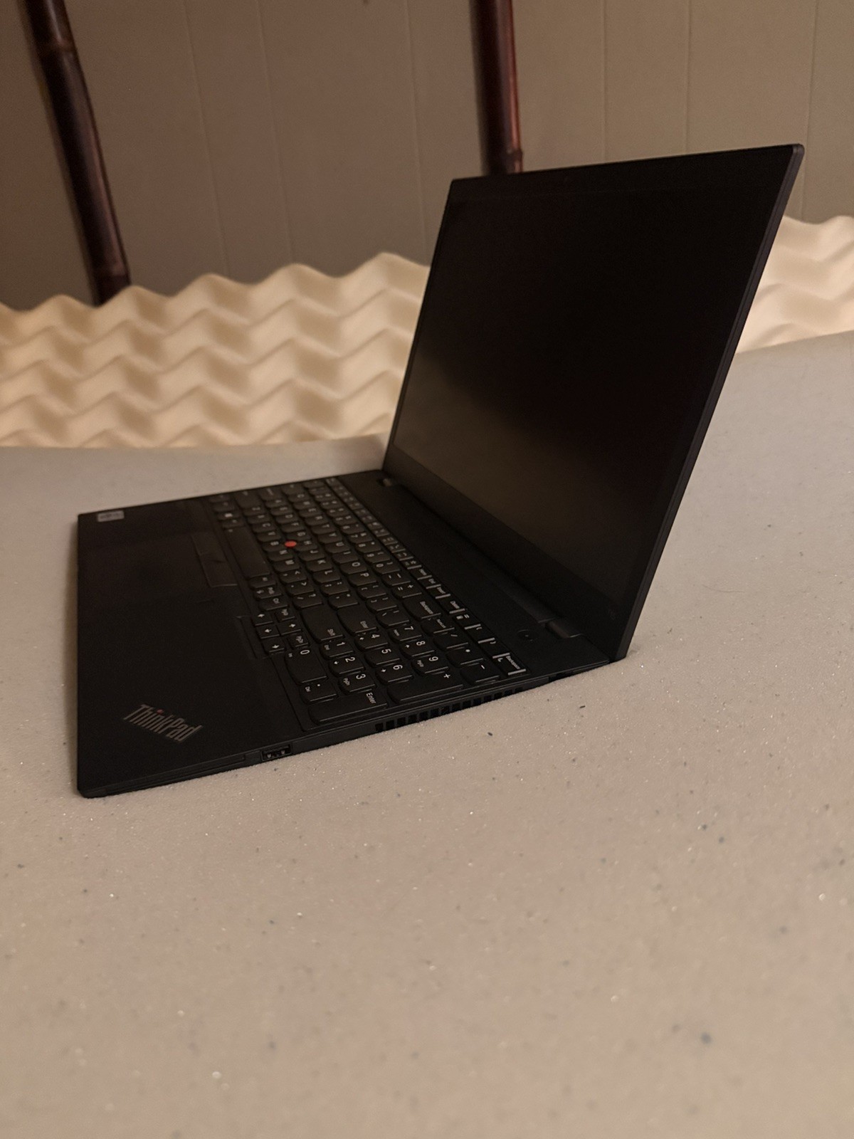 Lenovo ThinkPad T15 Gen 1 Black FHD i5-2.40GHz 16GB 512GB SSD Good