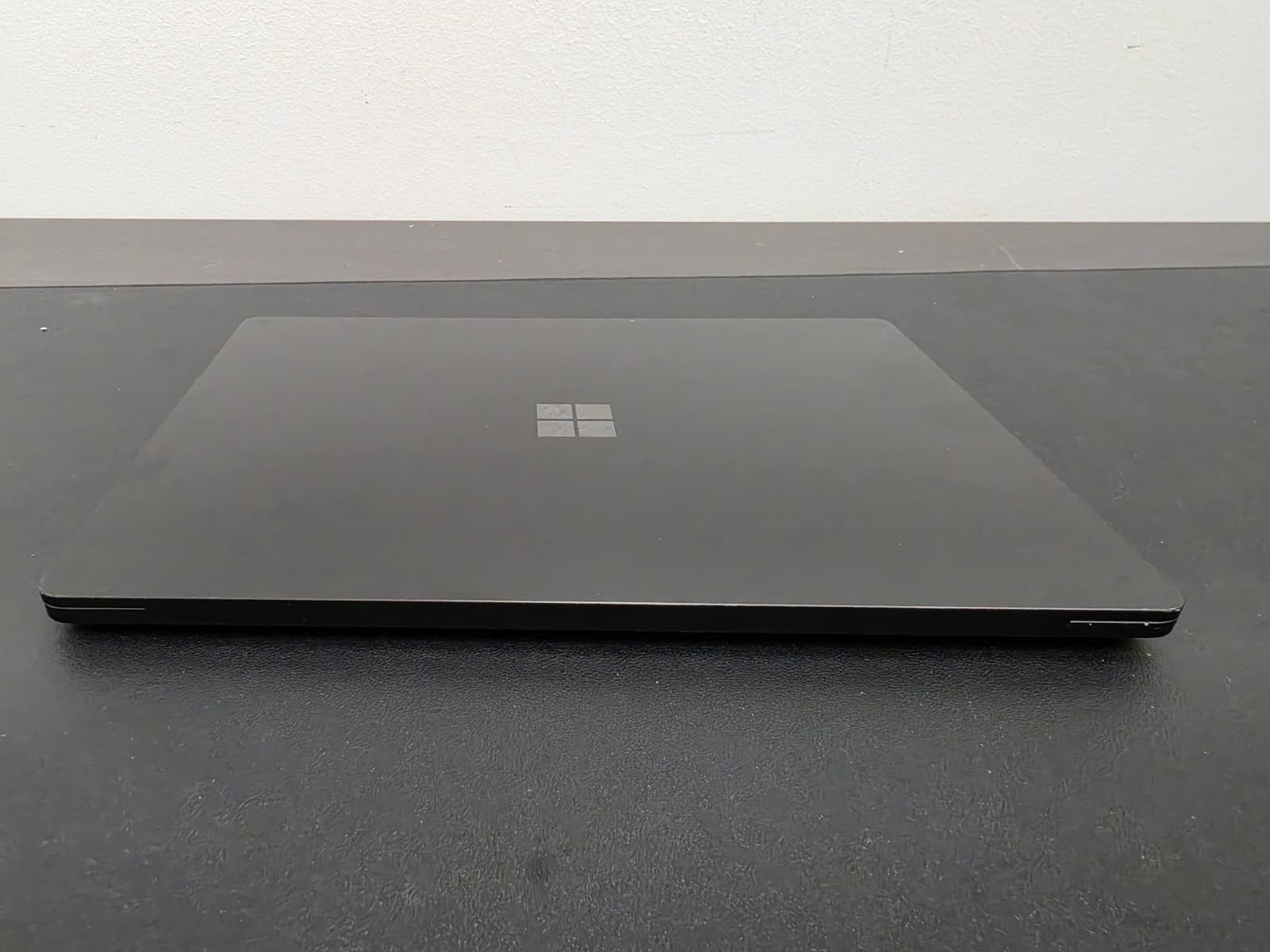 Microsoft Surface Laptop 3 – 13.5″ i7-1065G7 16GB Ram 256GB SSD Win 11 Pro