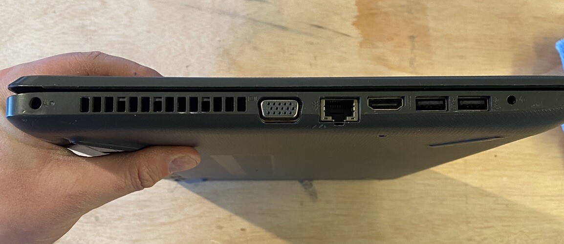 HP 250 G6 Intel i3-6006U @2 GHz 4 GB RAM Windows 10 AS IS