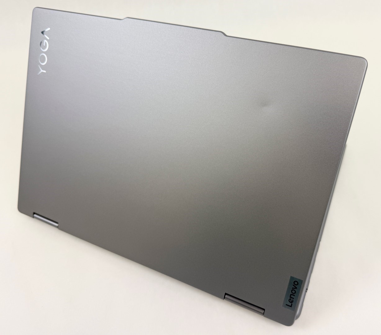 Lenovo YOGA 7 14AHP9 14″ Touch Ryzen 5 8640HS 8GB 512GB SSD W11H 2in1 – Dent