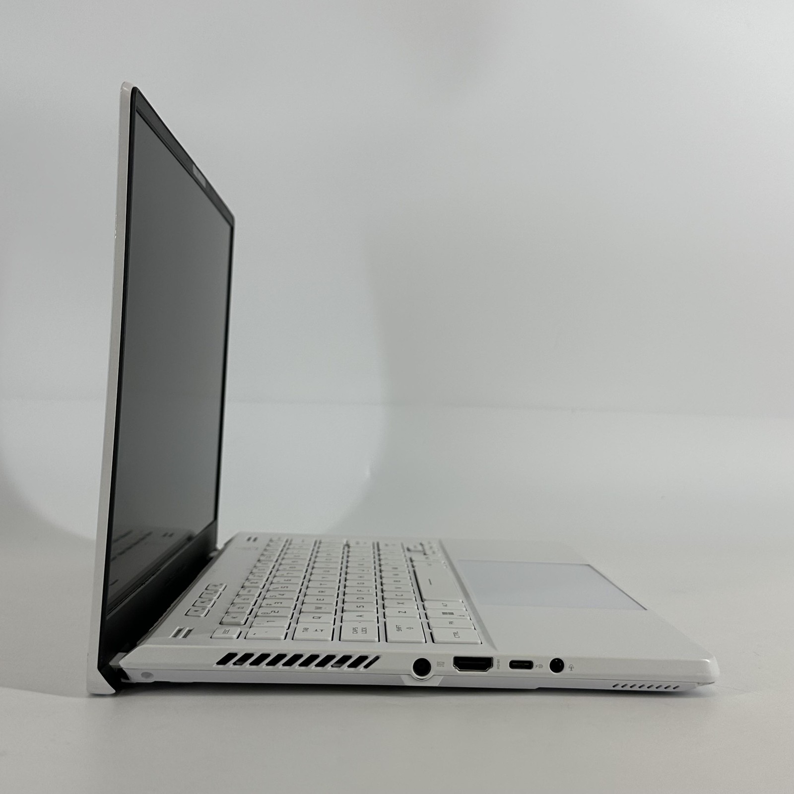 Asus ROG Zephyrus G14 GA402 14 QHD+ Ryzen 9 6900HS 16GB 1TB RX 6700S FRAME SPLIT