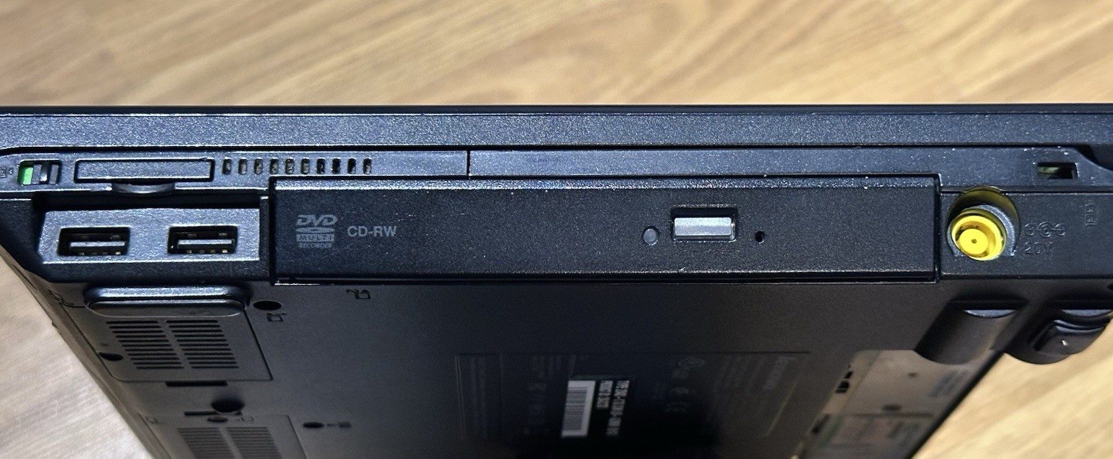 Lenovo Thinkpad SL410, Core 2 Duo T5870, 1GB RAM, No HDD, Broken Touchpad
