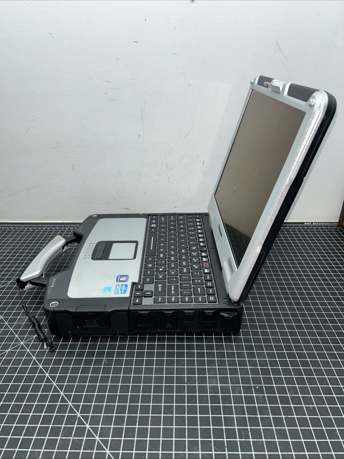 Panasonic Toughbook CF-31 13.1″ Display Intel Core i5-3320M 4GB RAM 2.60GHz
