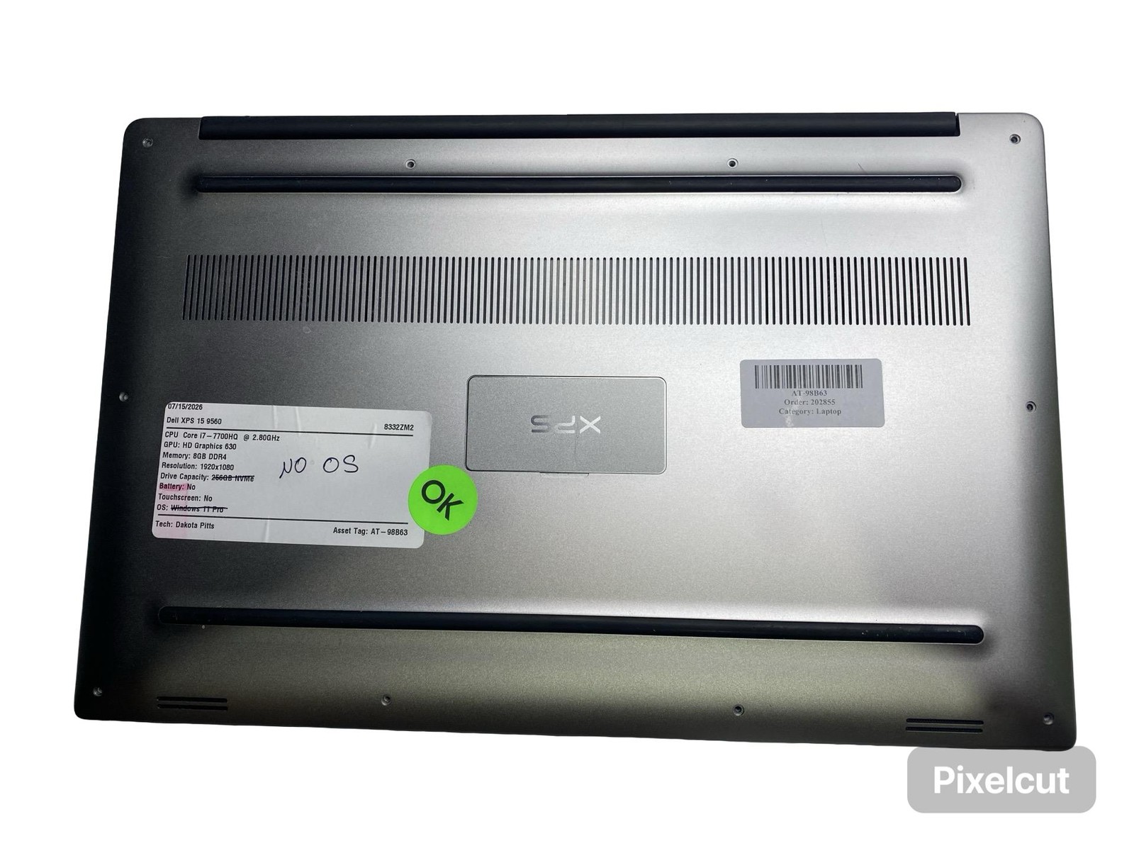 Dell XPS 15 9560 i7 7700HQ 8GB No OS No Battery Grade C