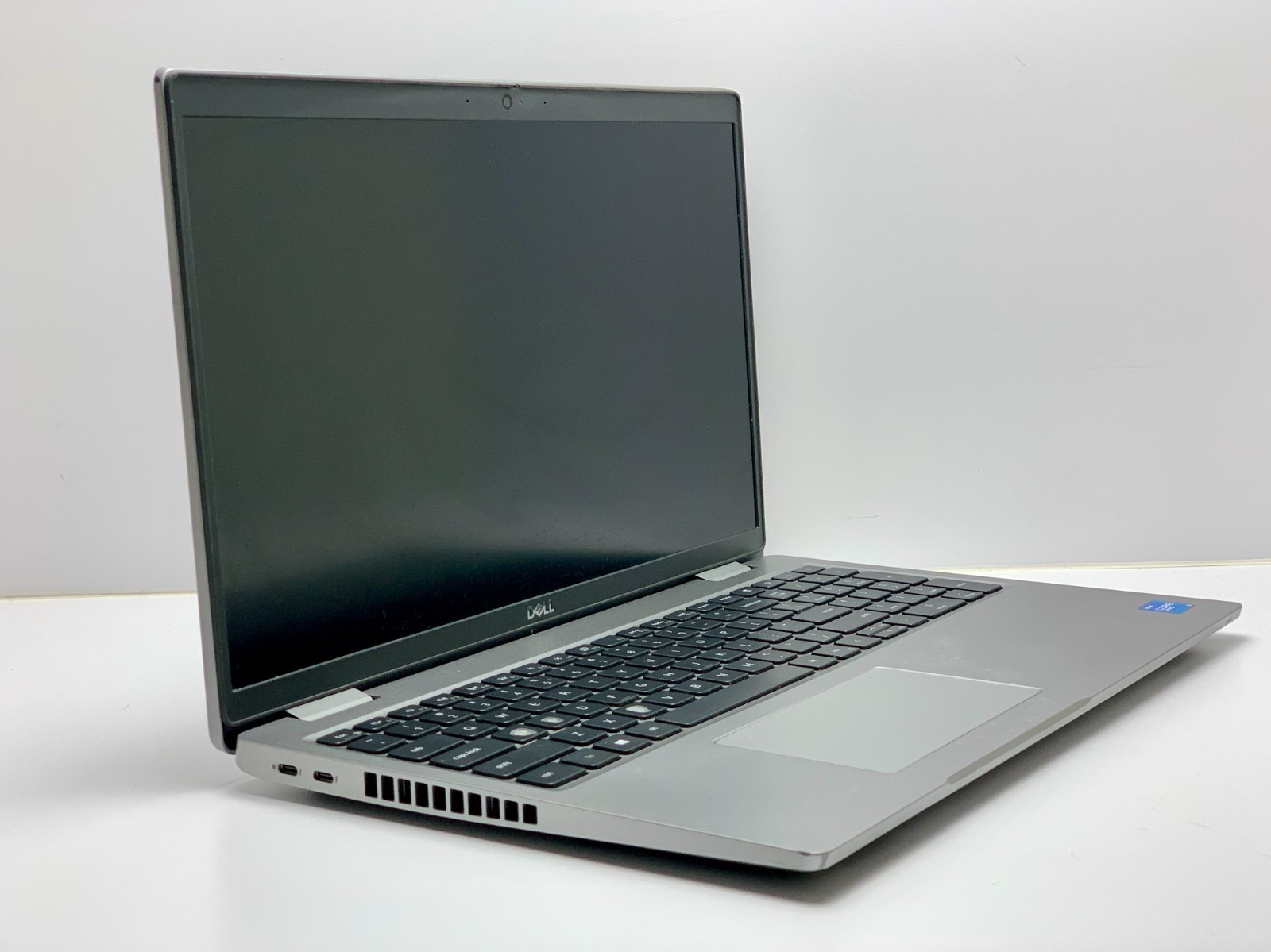Dell Latitude 5520 | i5-1145G7 | 16GB RAM | 256GB NVMe | LINUX