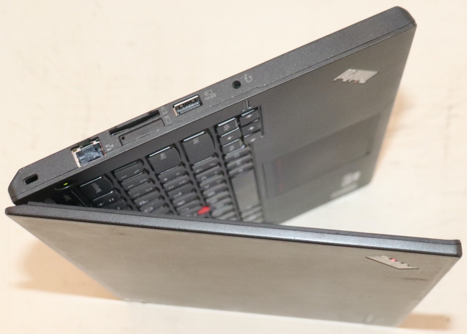 Lenovo ThinkPad X240|Core i5@1.90GHz|8GB RAM|256GBSSD|WIN 10 PROF|Touch|4G LTE