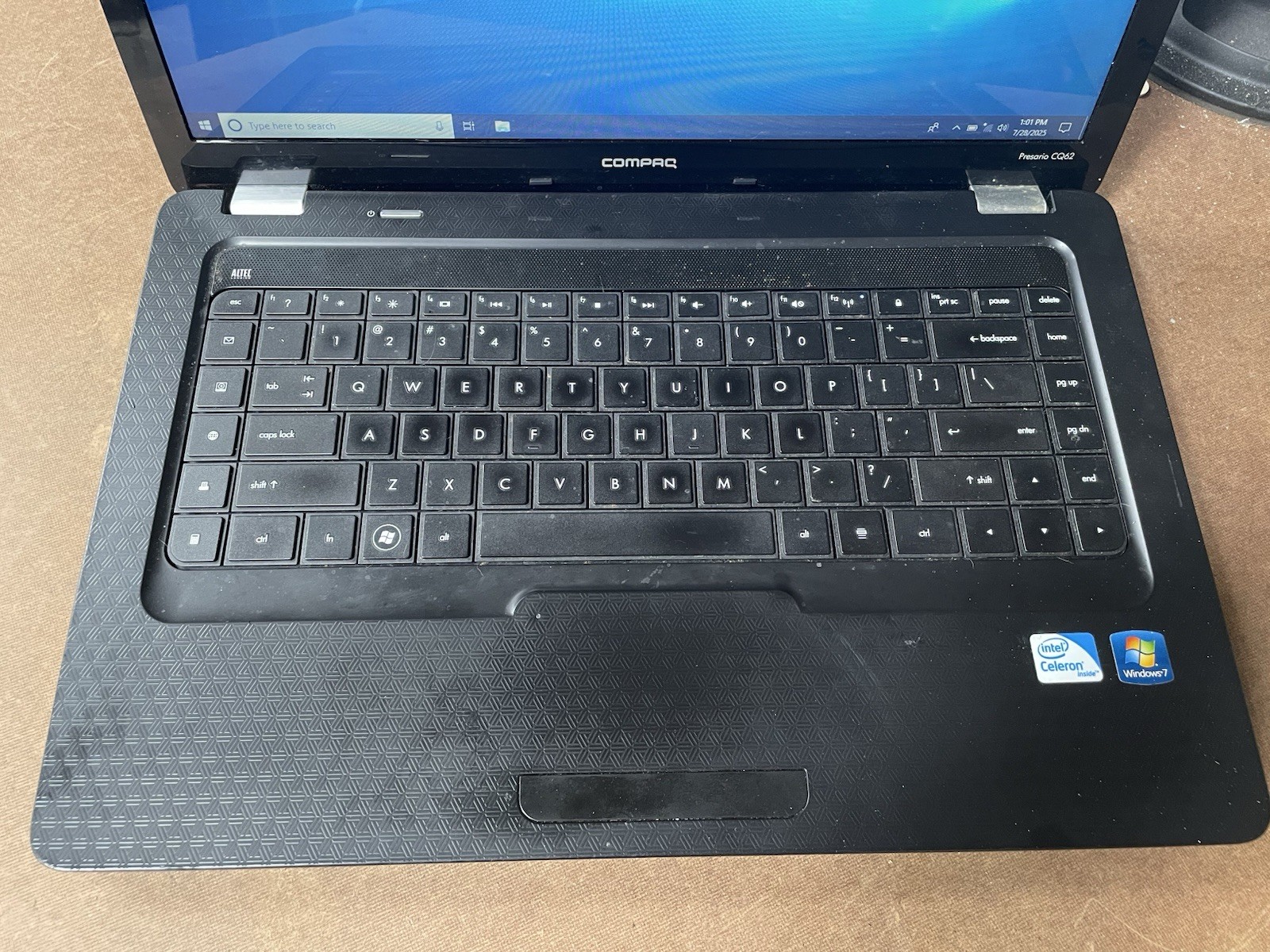 HP Compaq Presario CQ62 15.6” WINDOWS 10 Intel Celeron 900 4gb Ram 420gb SSD