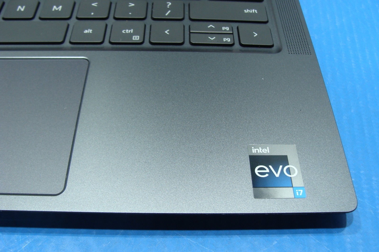 Dell Latitude 9330 13.3″ QHD+ TOUCH i7-1260U max 4.7GHz 16GB 256GB Warranty 2026