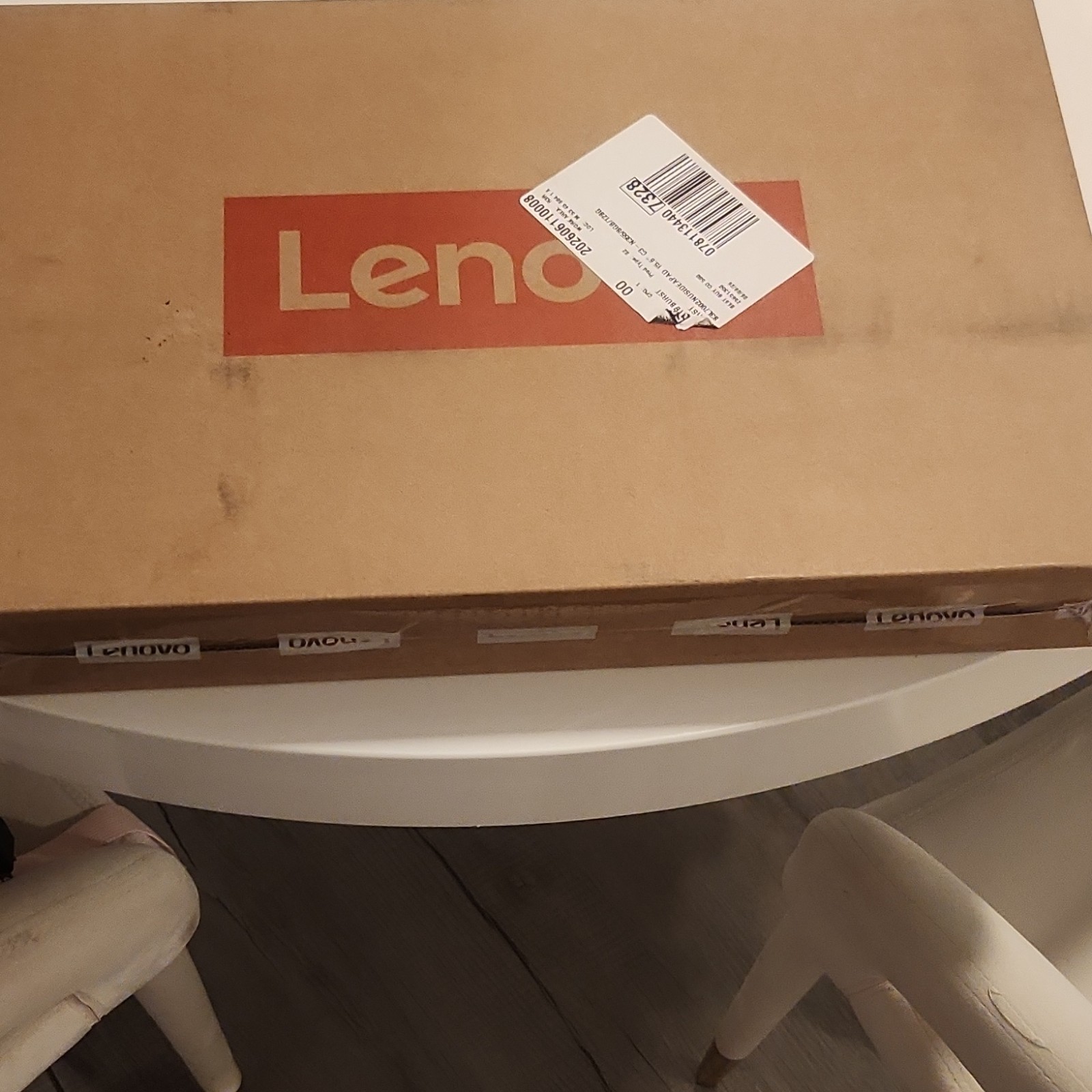 Lenovo IdeaPad Slim 3 15ITN9 15.6″ Core 3 N355 8GB 128GB UFS W11