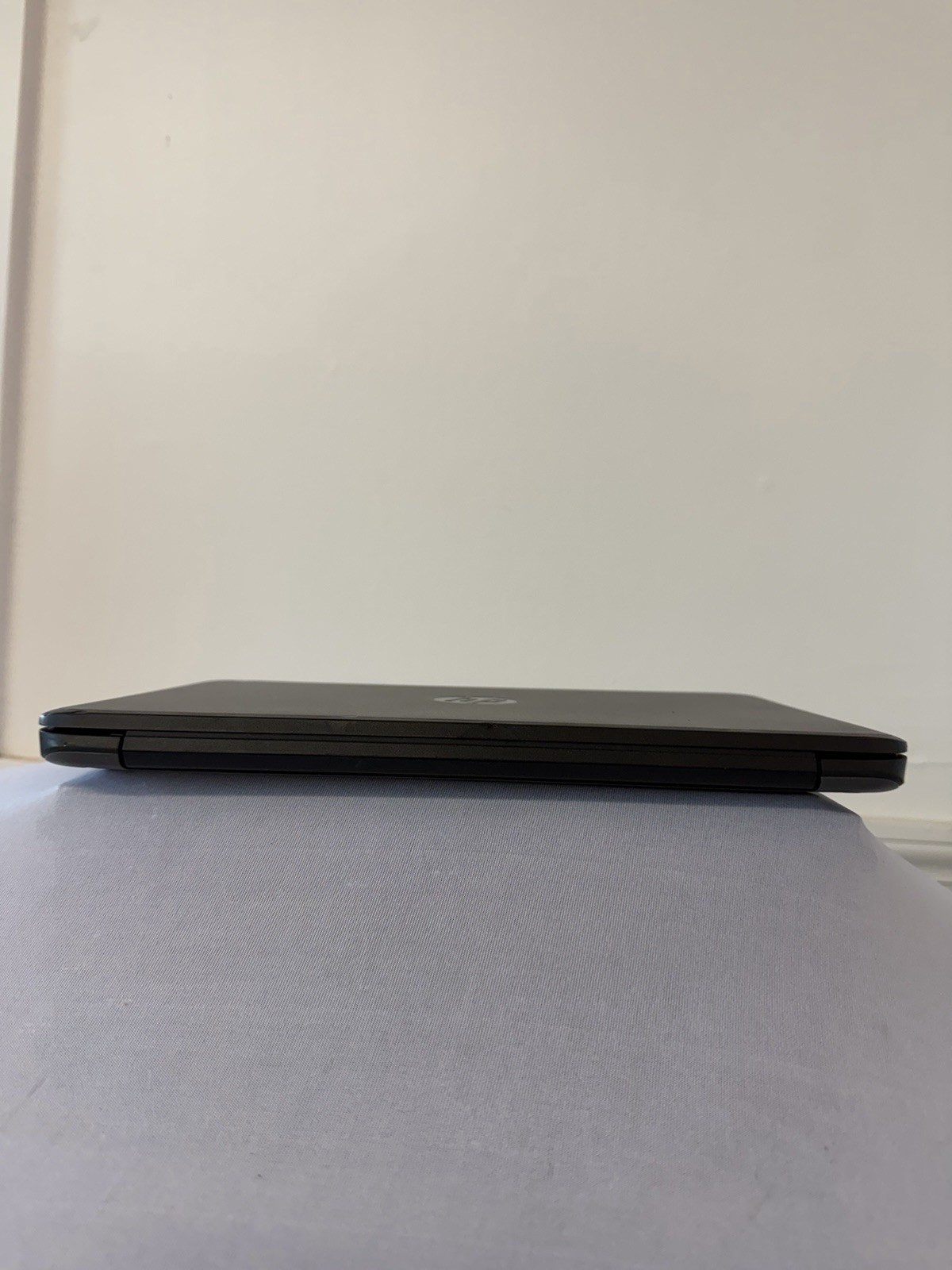HP Chromebook 11 G4 Laptop – Screen Leaks Light – Intel Celeron N2840 – Read Des