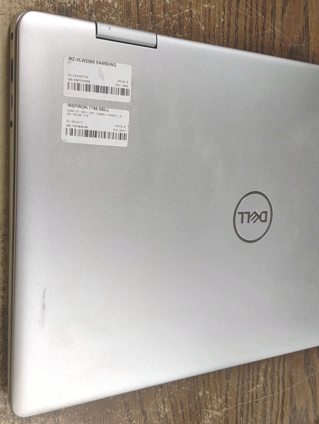 Dell Inspiron 7786 17″ 2-in-1 W/ i7-8565U 16GB RAM, 256GB SSD.